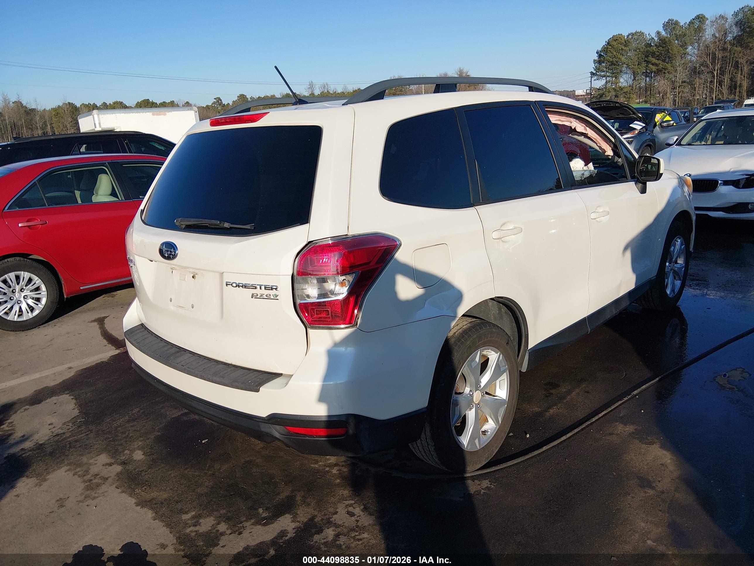 SUBARU FORESTER image 4