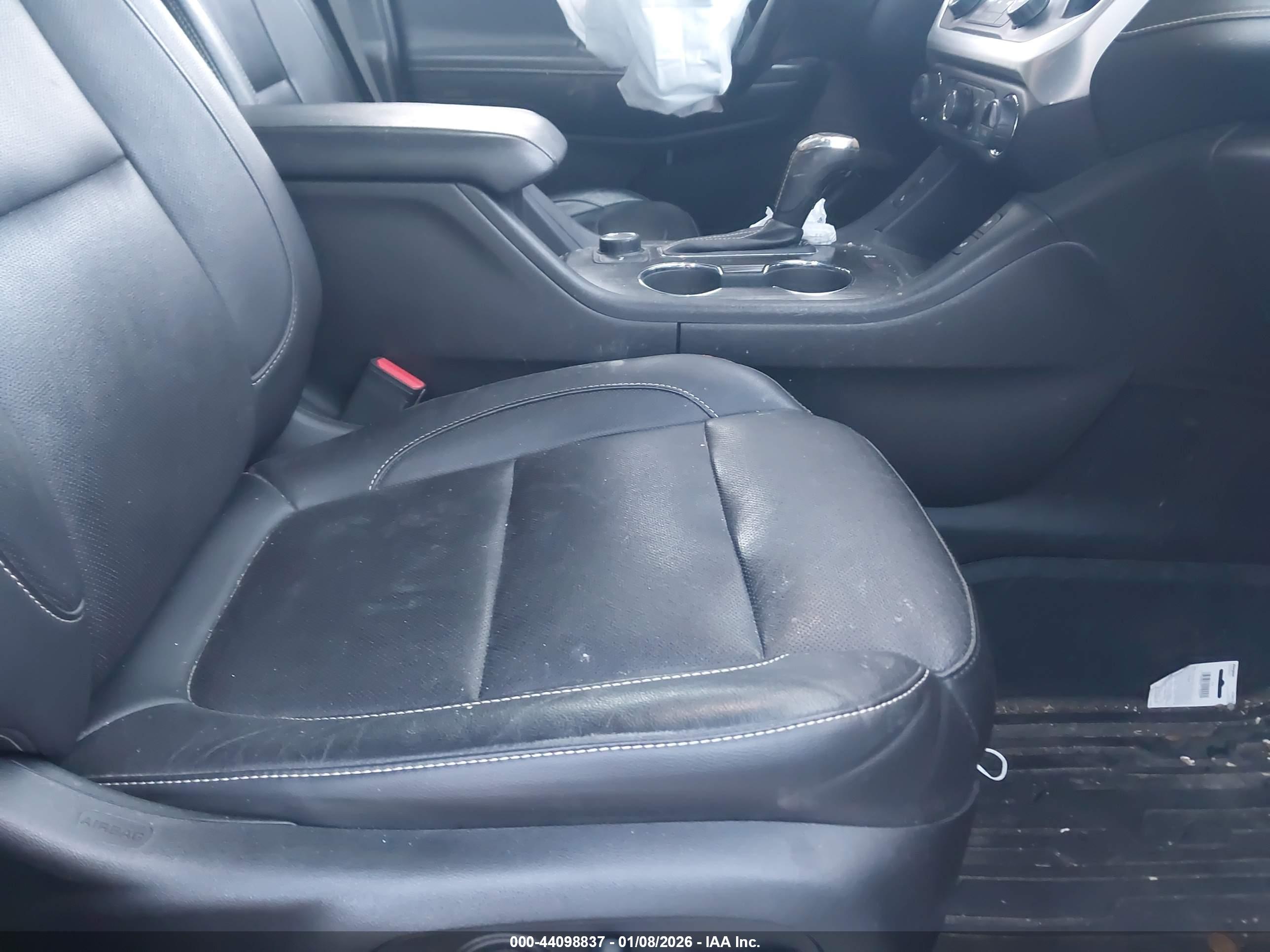GMC ACADIA image 5