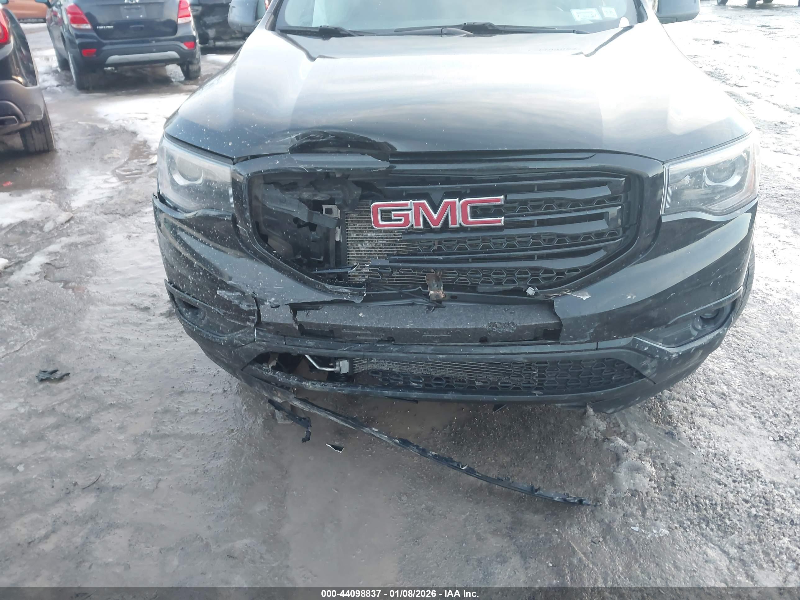 GMC ACADIA image 6