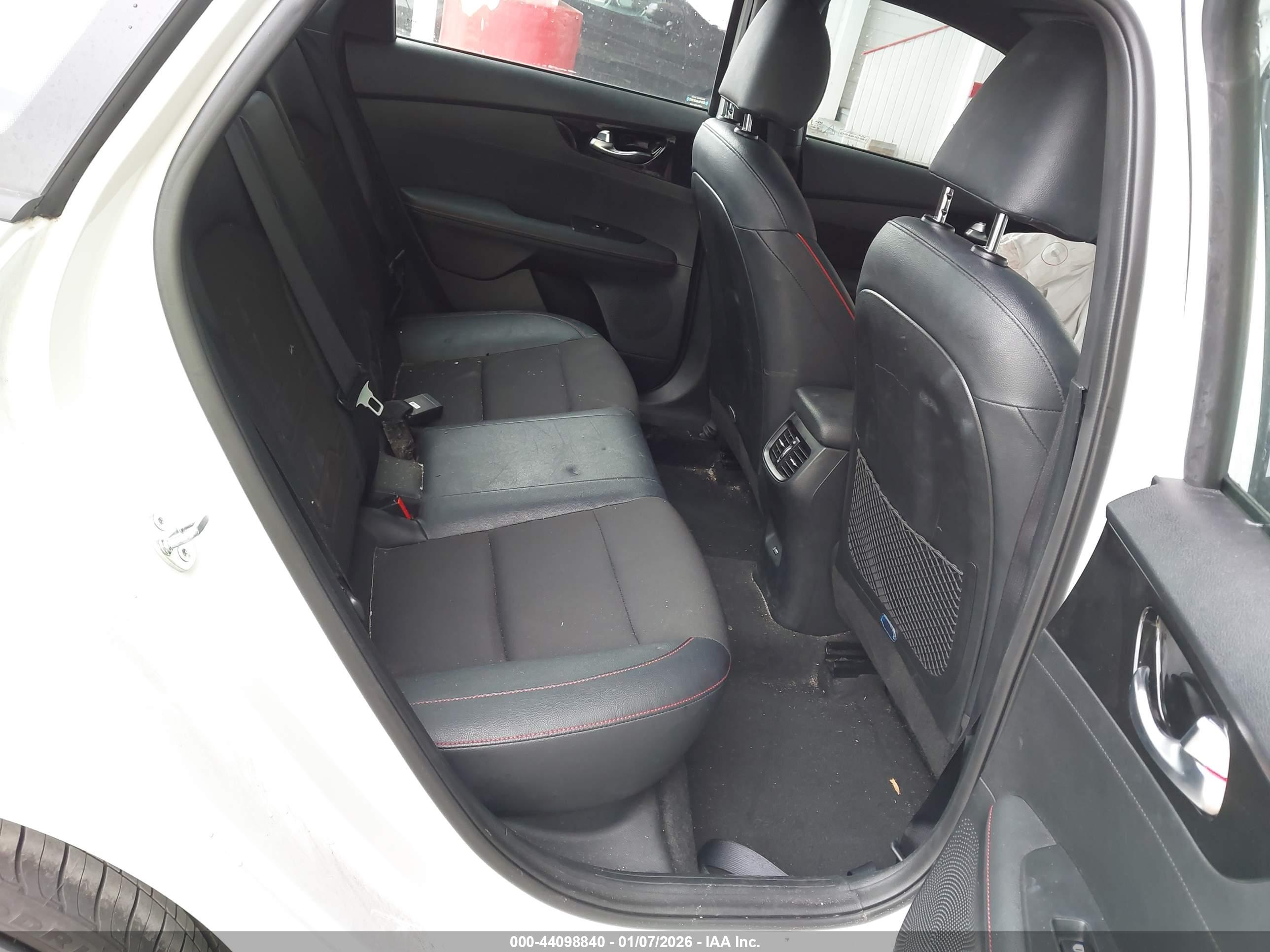 KIA FORTE image 8
