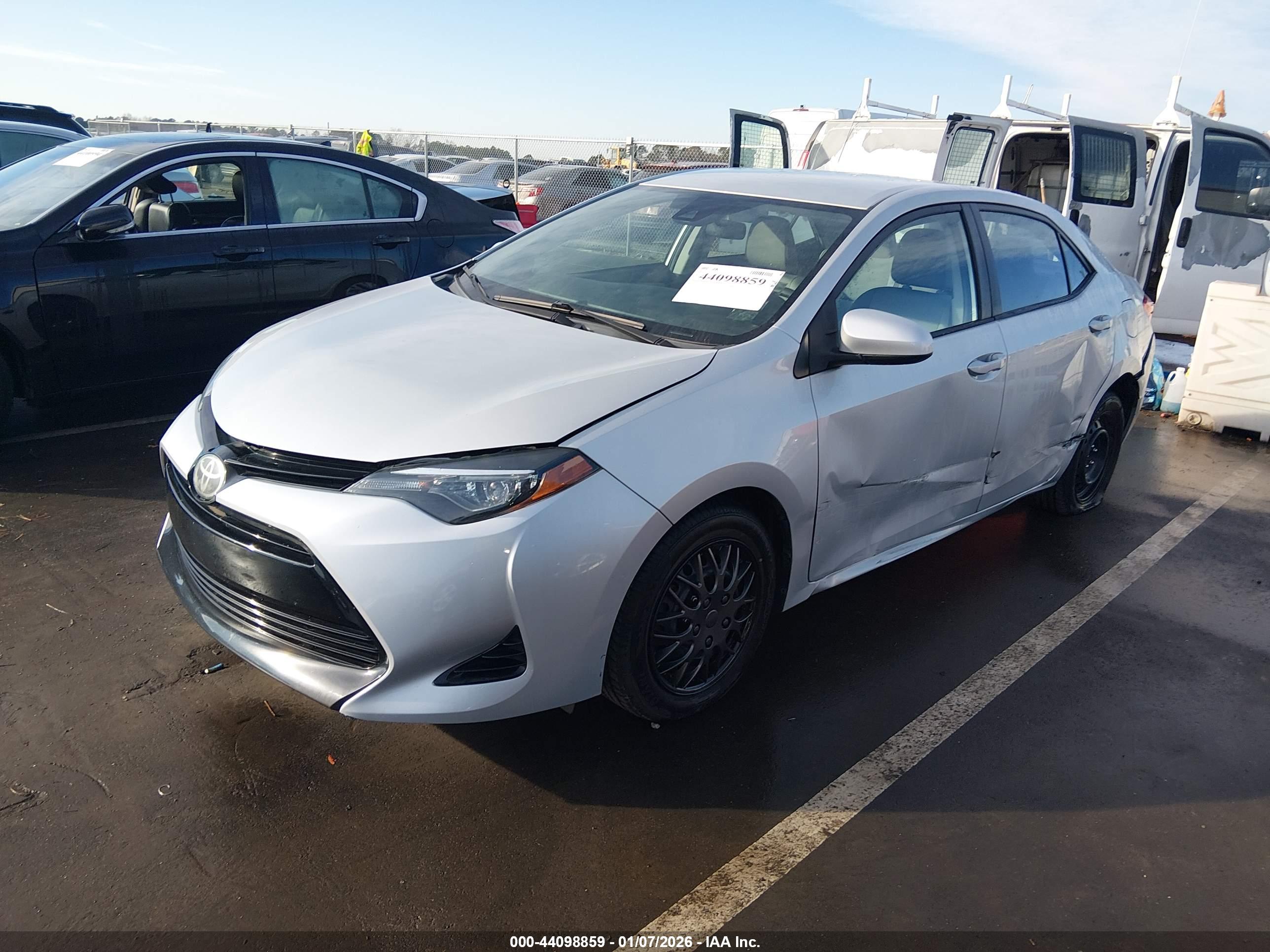 TOYOTA COROLLA image 2