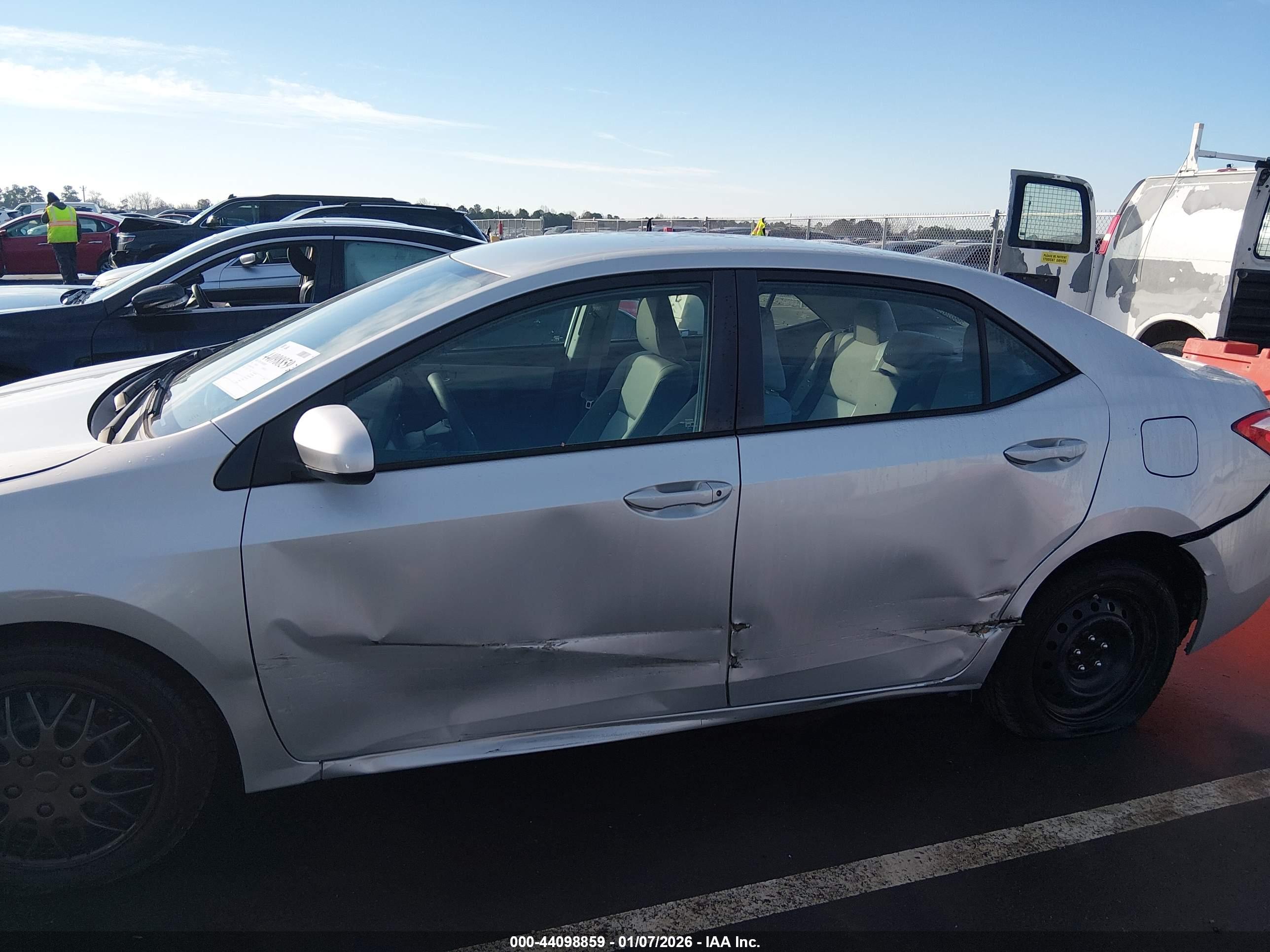 TOYOTA COROLLA image 6