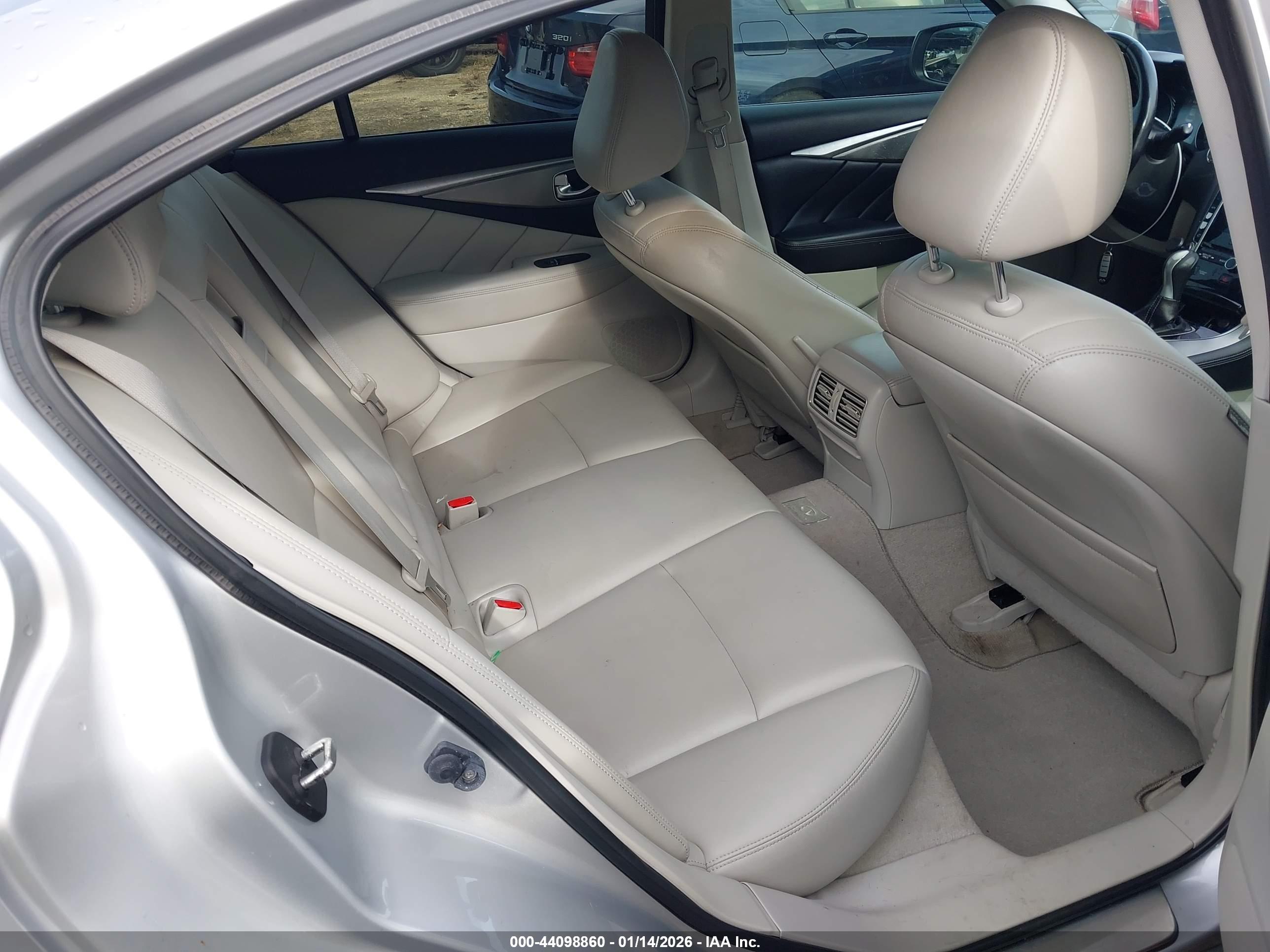 INFINITI Q50 image 8