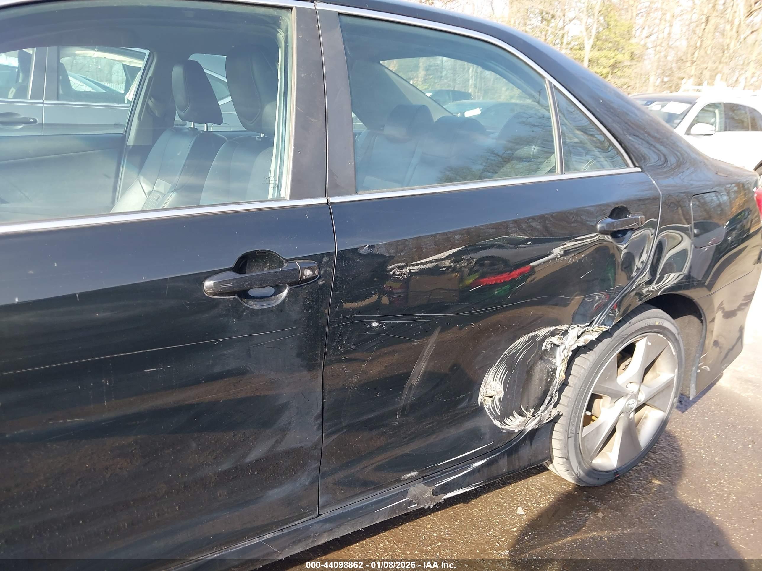 TOYOTA CAMRY image 6
