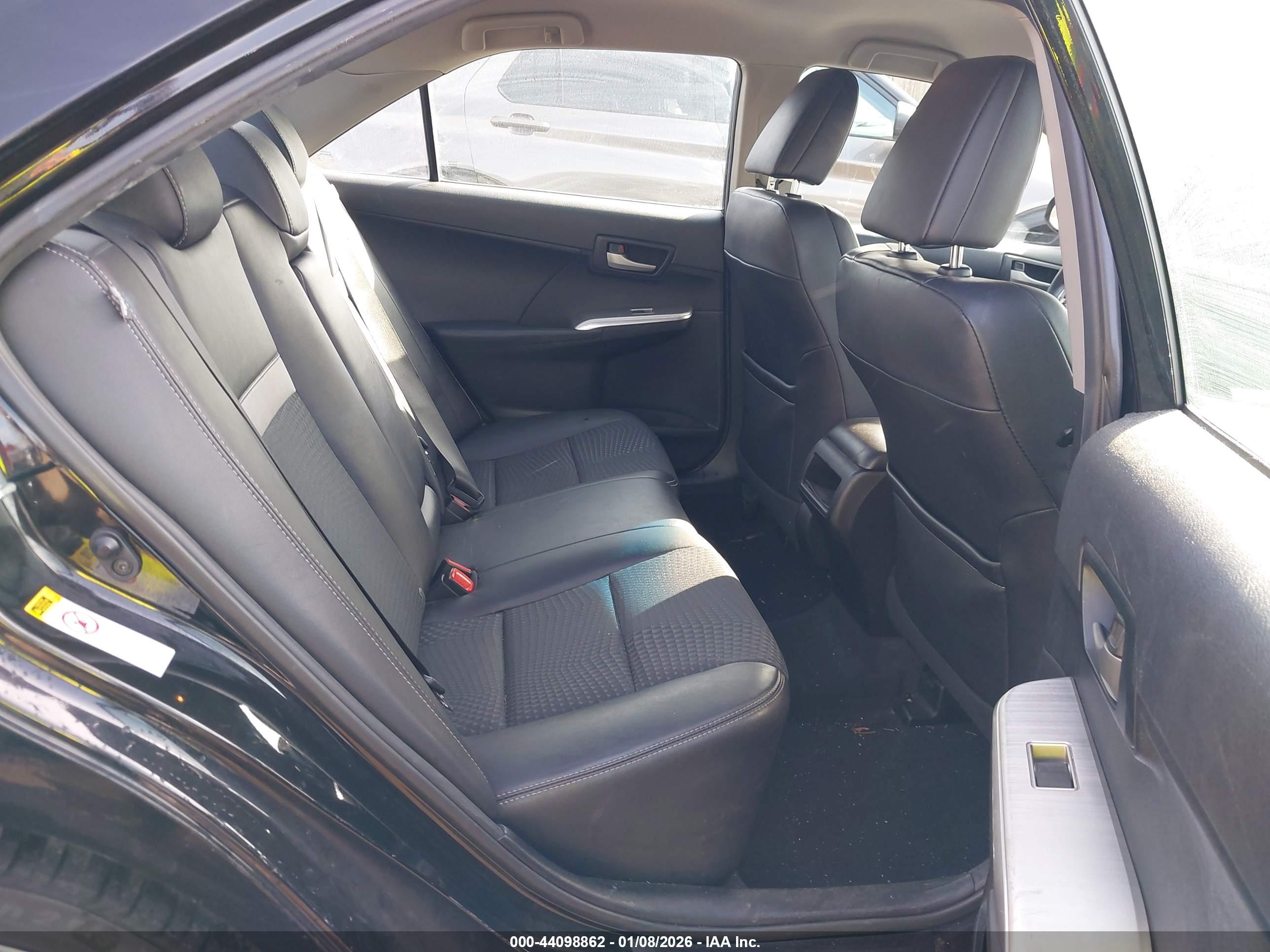 TOYOTA CAMRY image 8