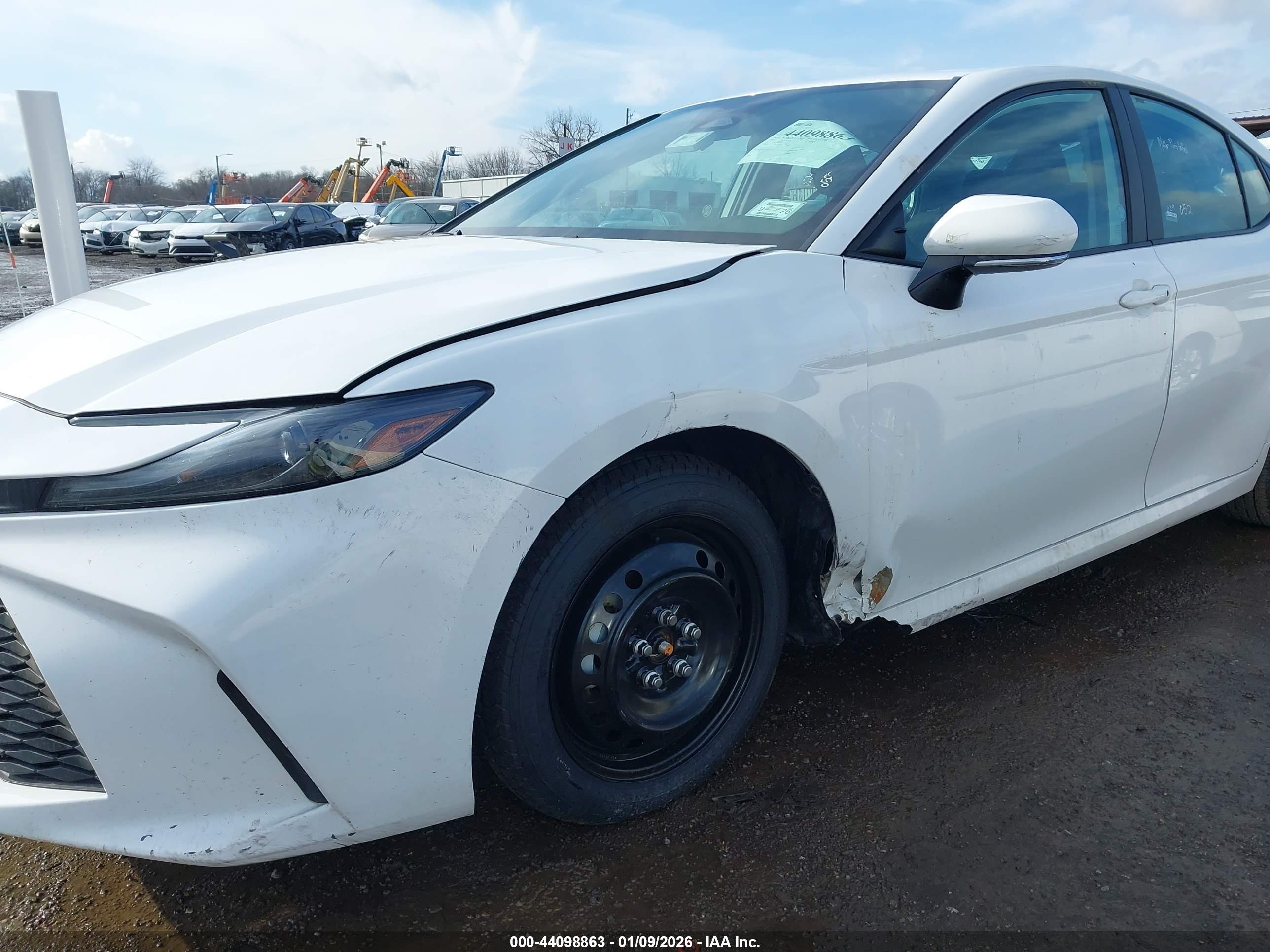 TOYOTA CAMRY image 6