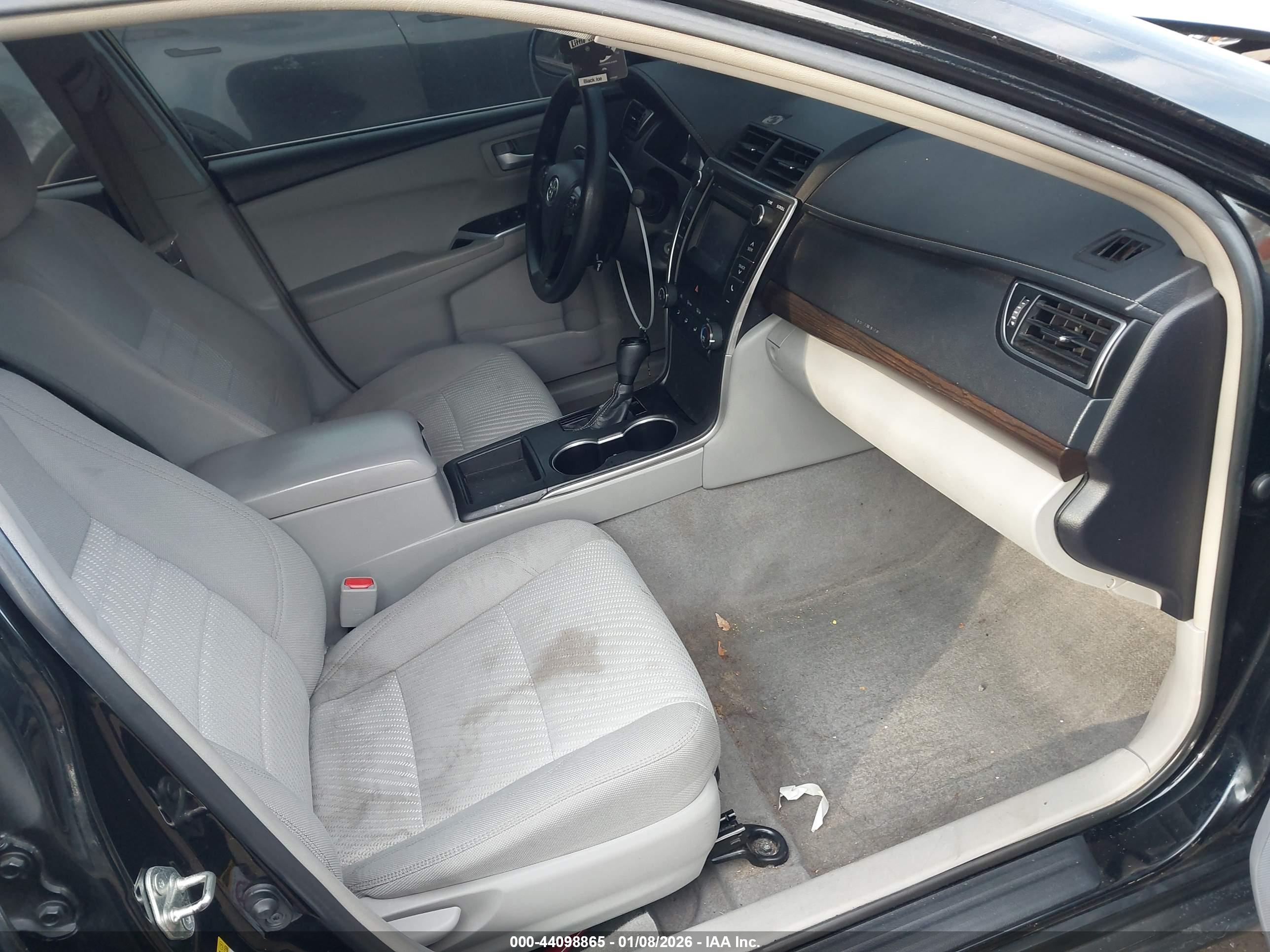 TOYOTA CAMRY image 5