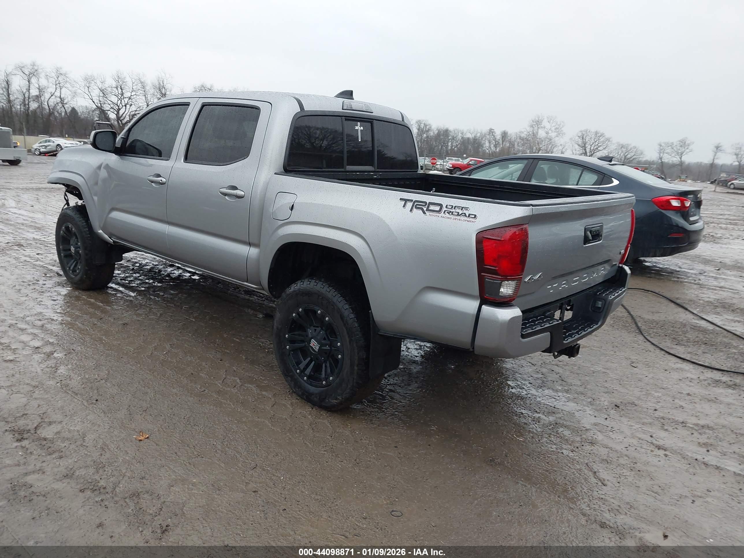 TOYOTA TACOMA image 3