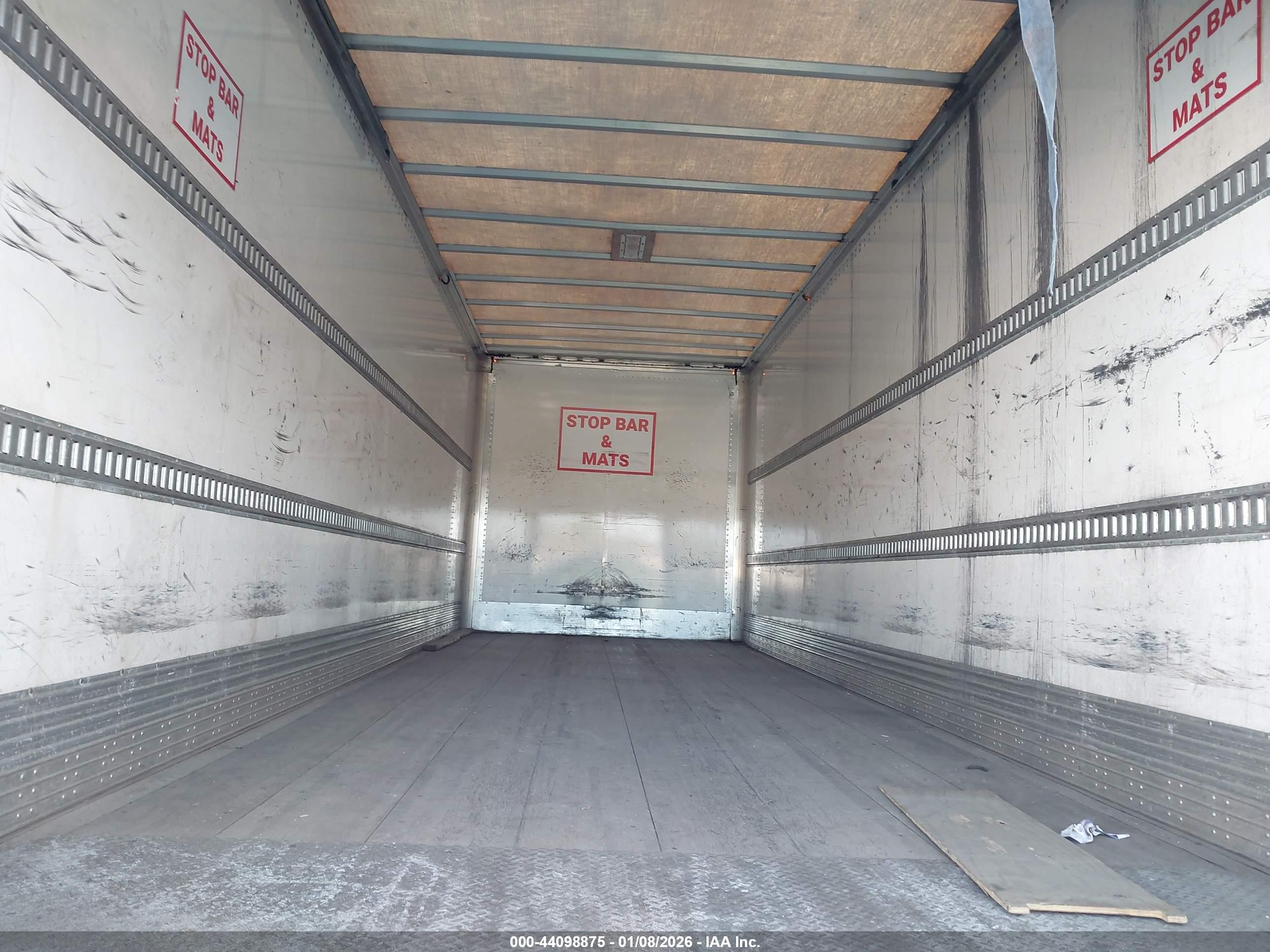 FREIGHTLINER M2 image 7