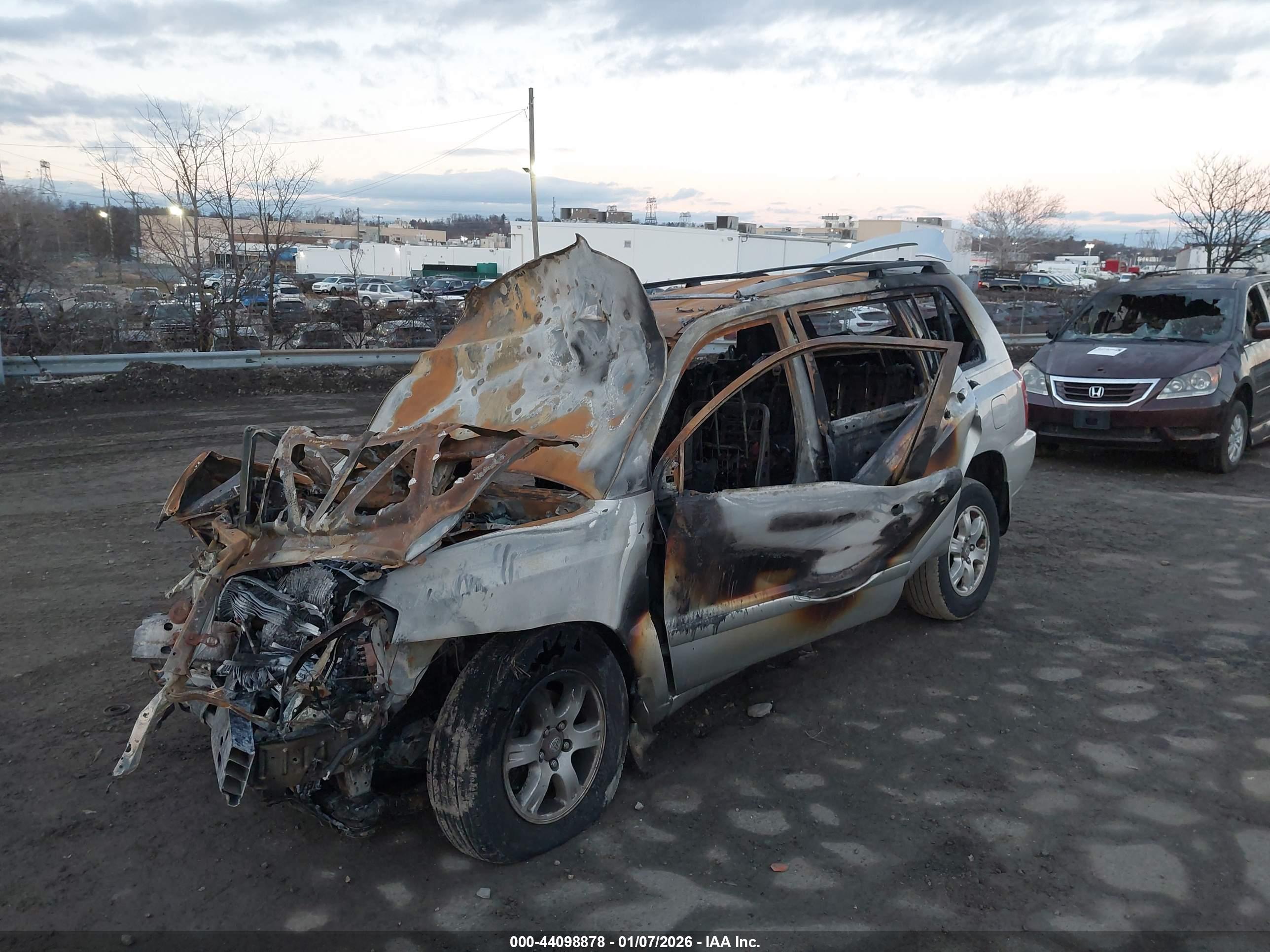 TOYOTA HIGHLANDER image 6