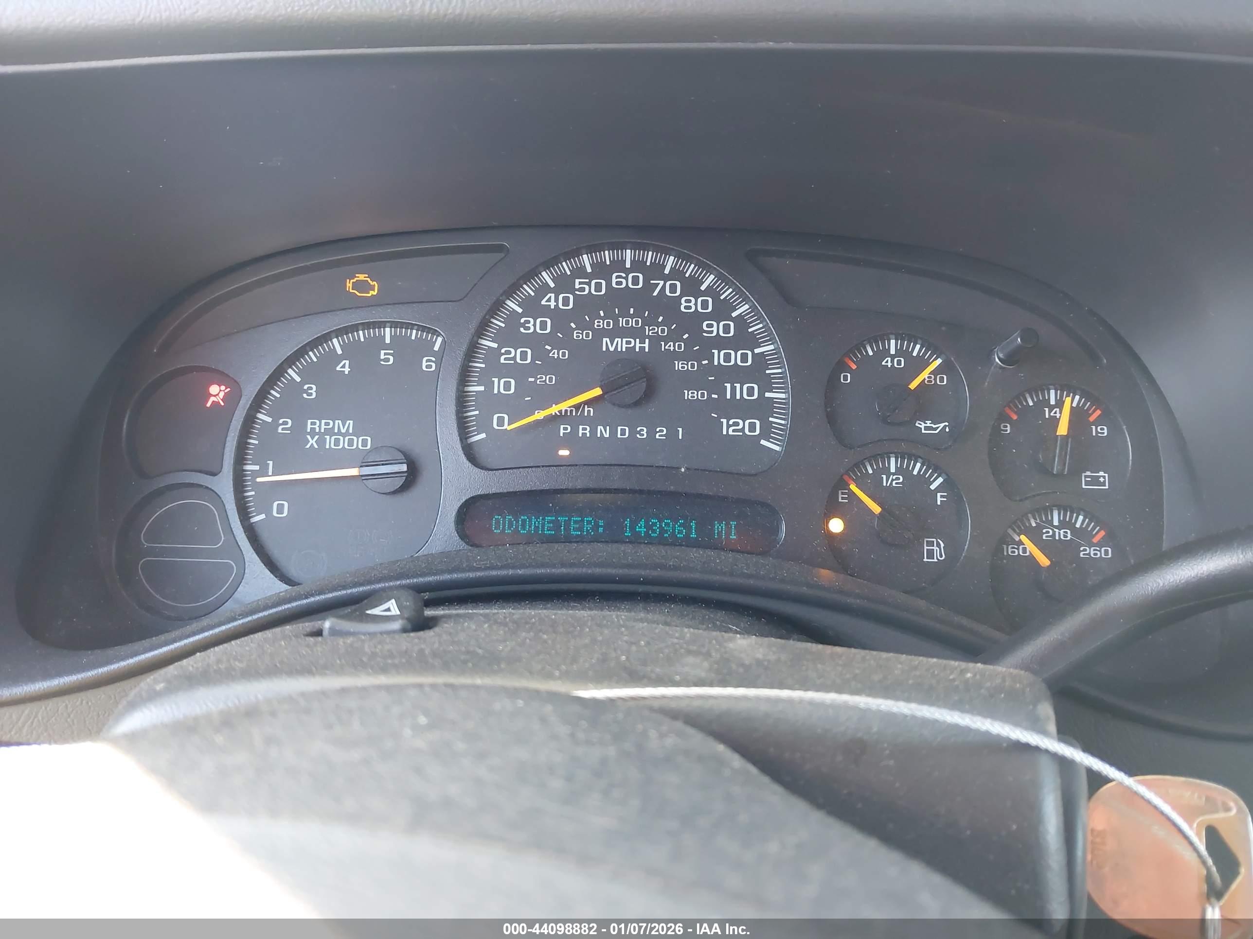 CHEVROLET SILVERADO image 7