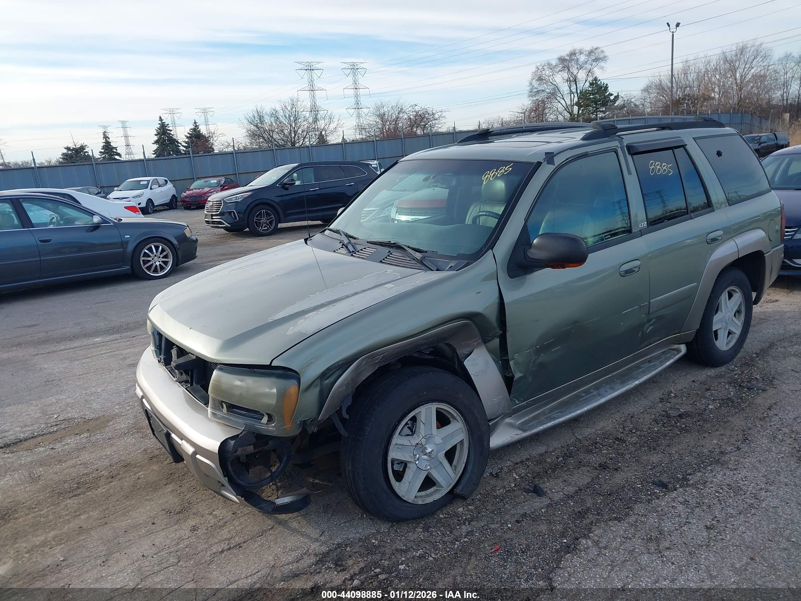 CHEVROLET TRAILBLAZER image 2