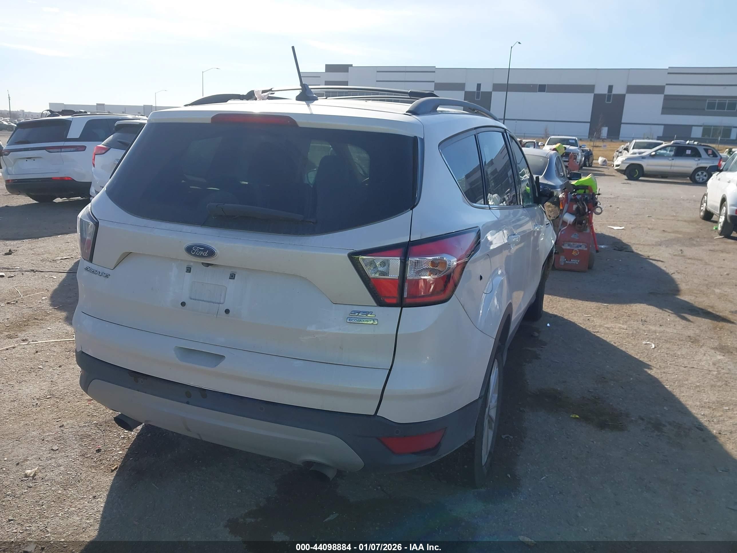 FORD ESCAPE image 4