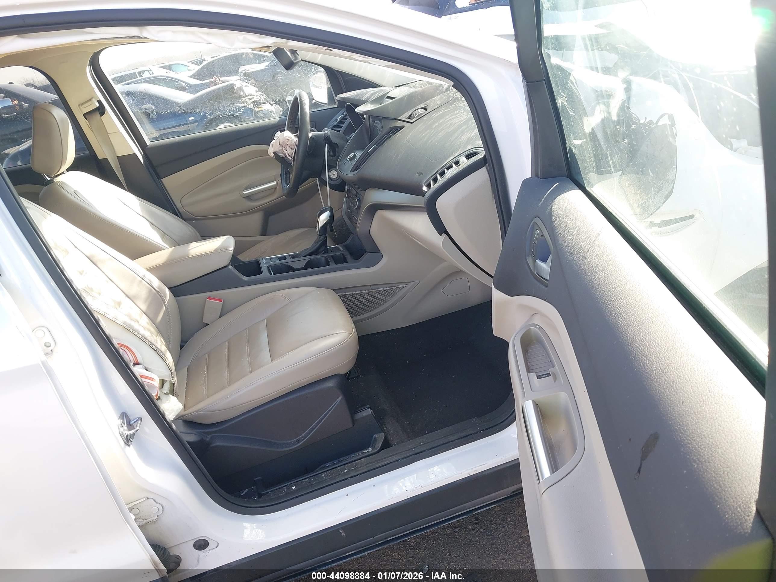 FORD ESCAPE image 5