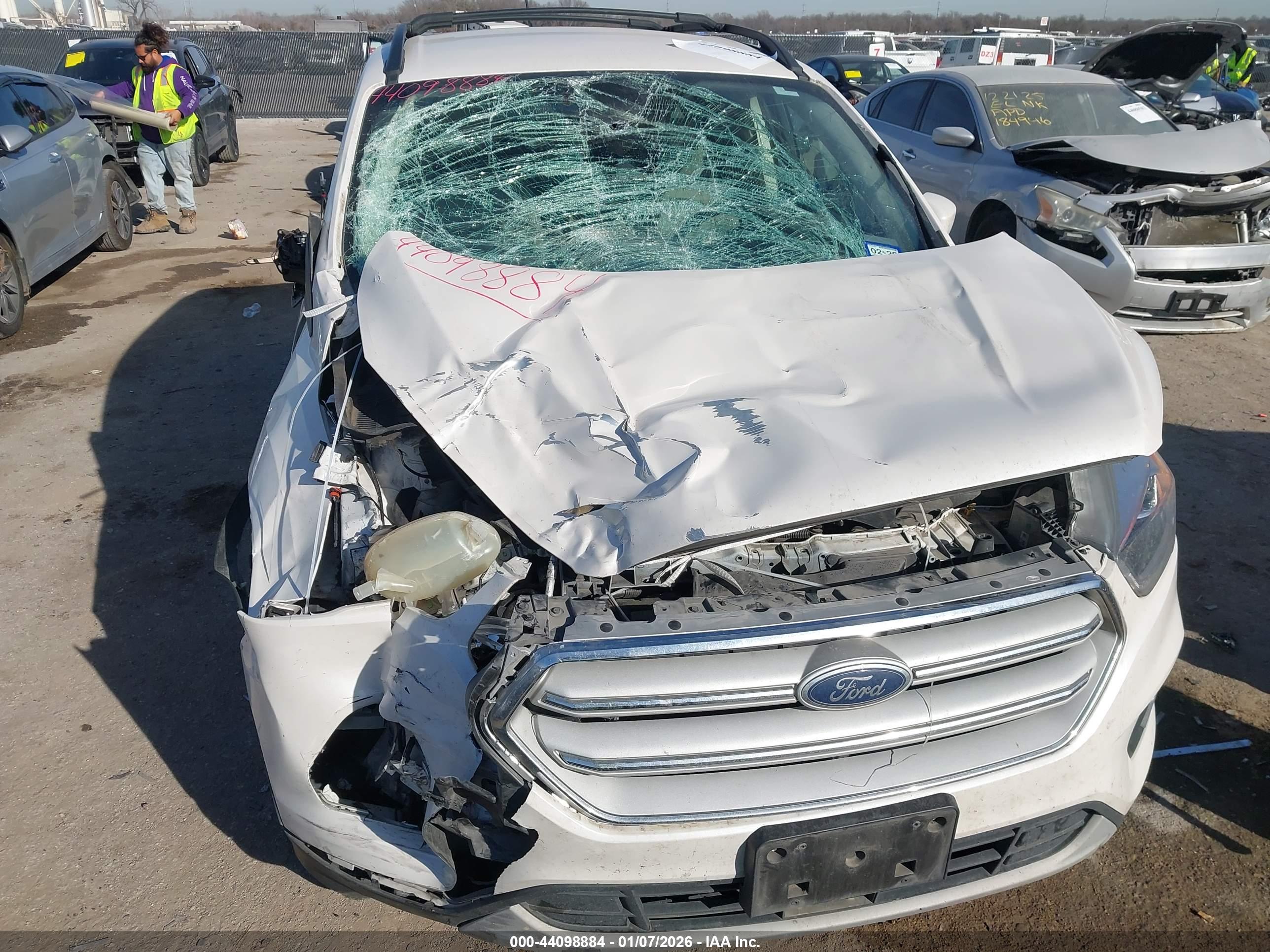 FORD ESCAPE image 6