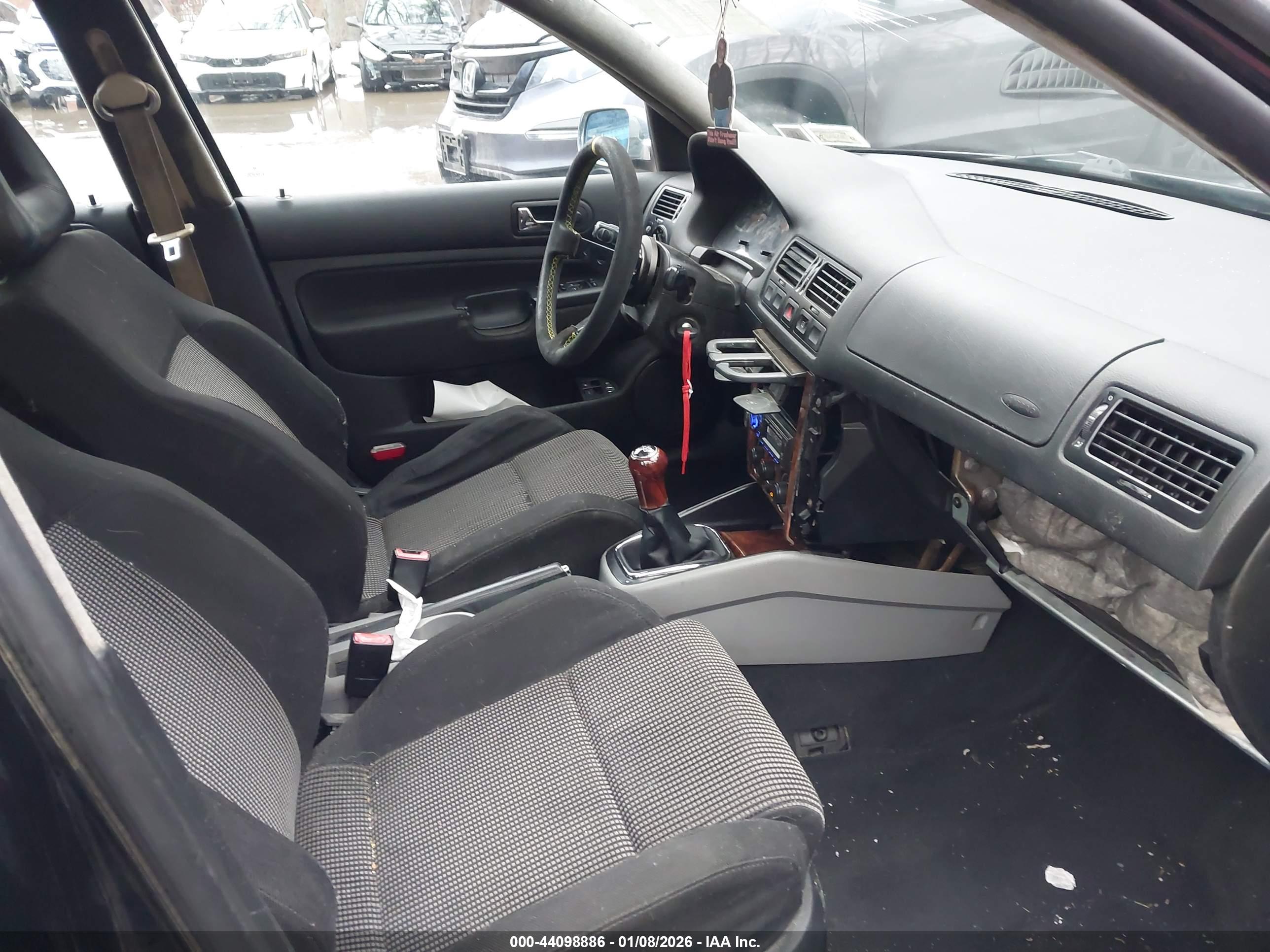 VOLKSWAGEN JETTA image 5