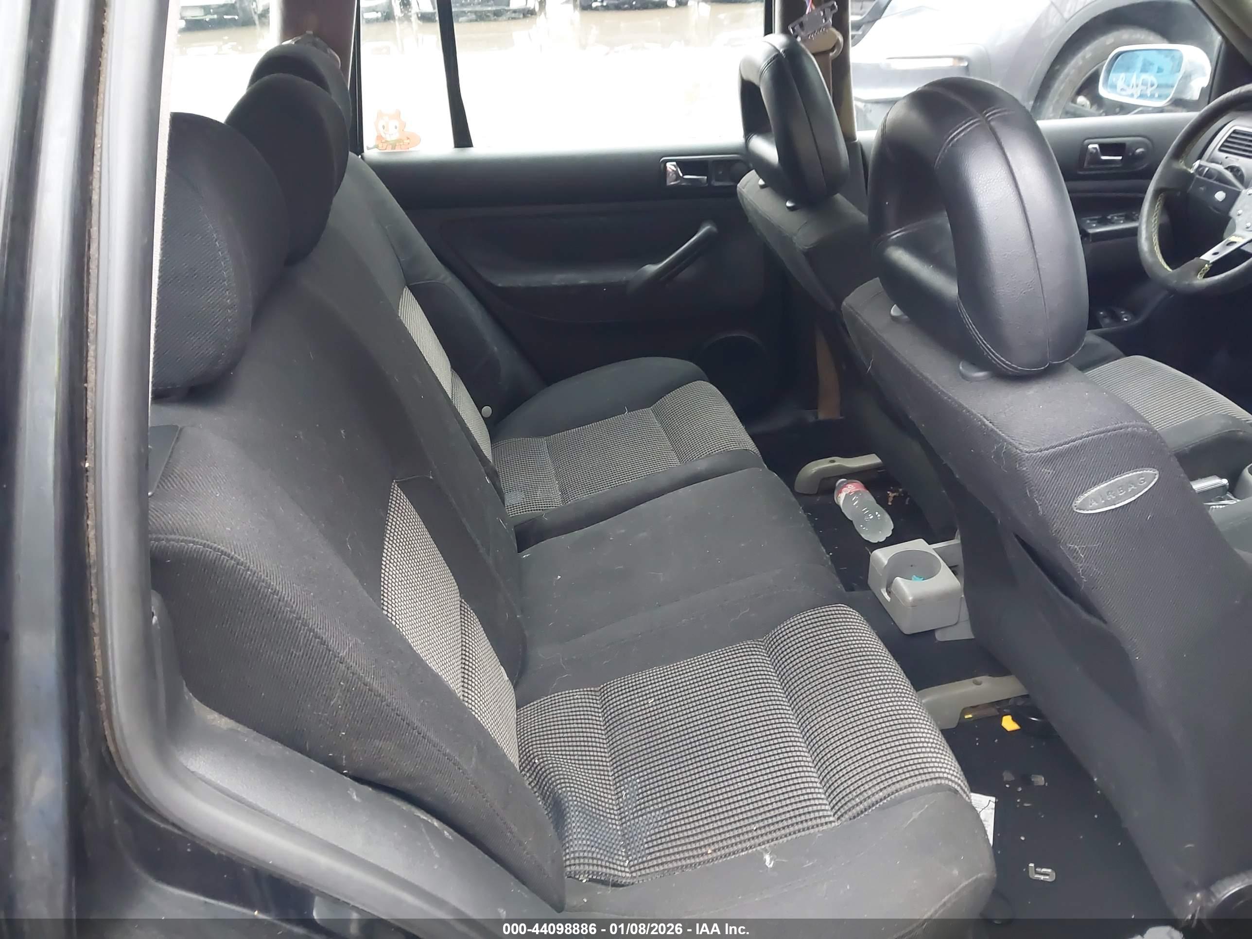 VOLKSWAGEN JETTA image 8