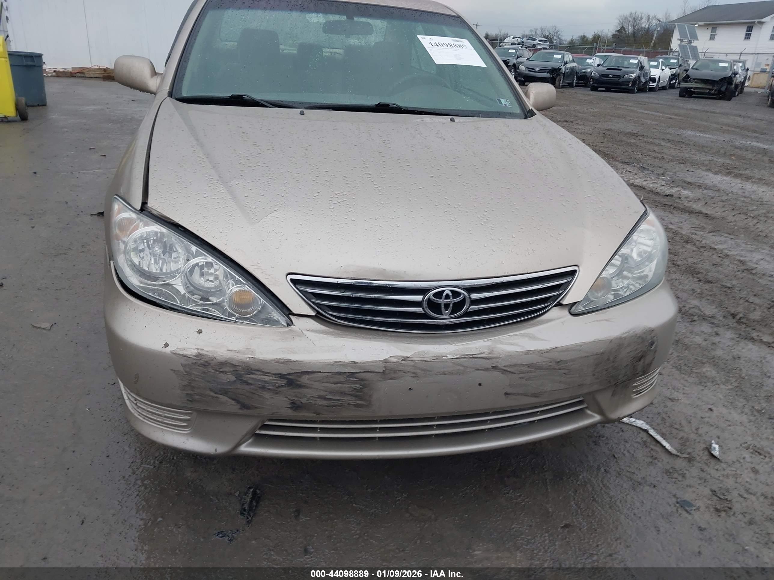 TOYOTA CAMRY image 6