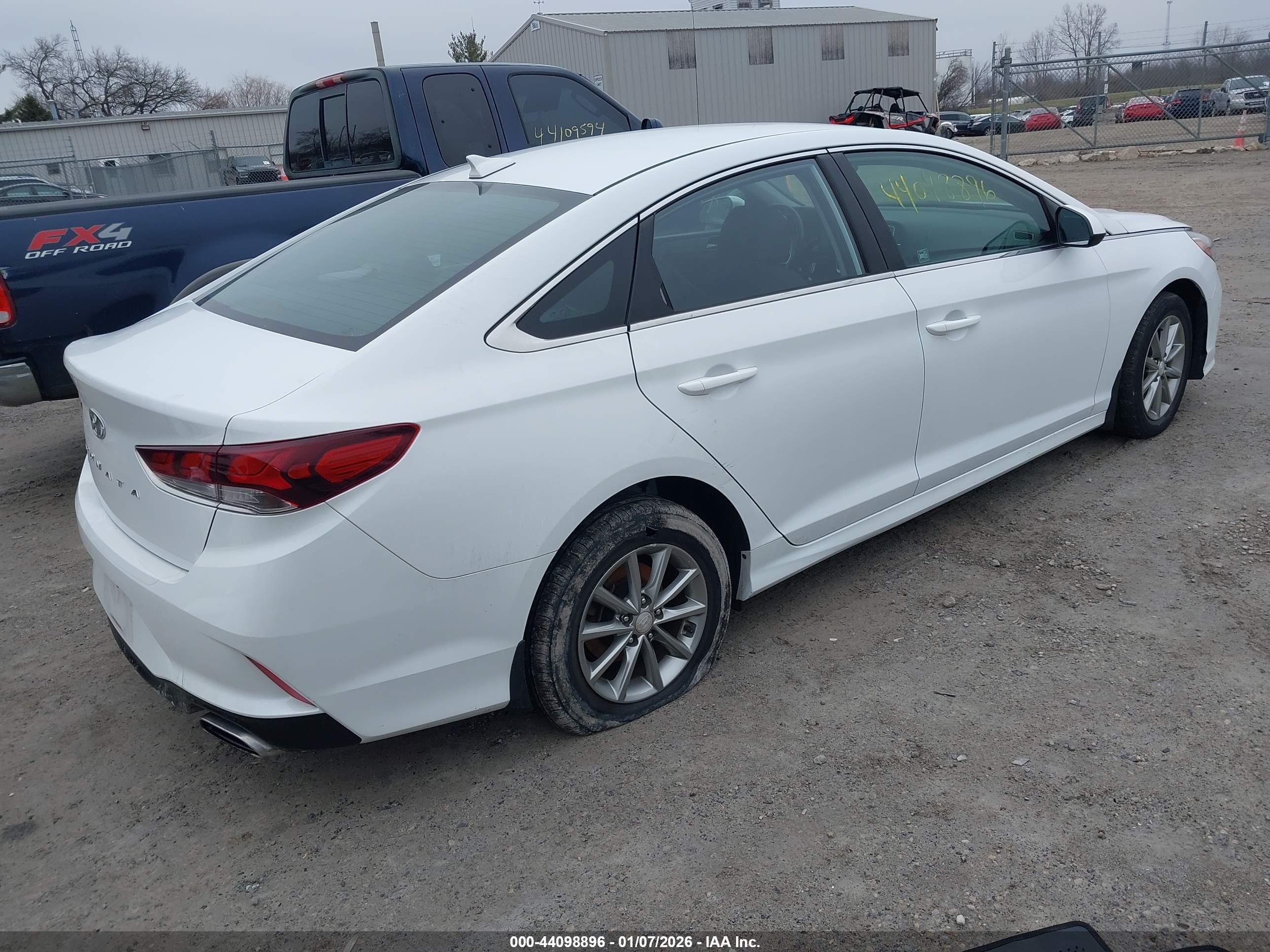 HYUNDAI SONATA image 4