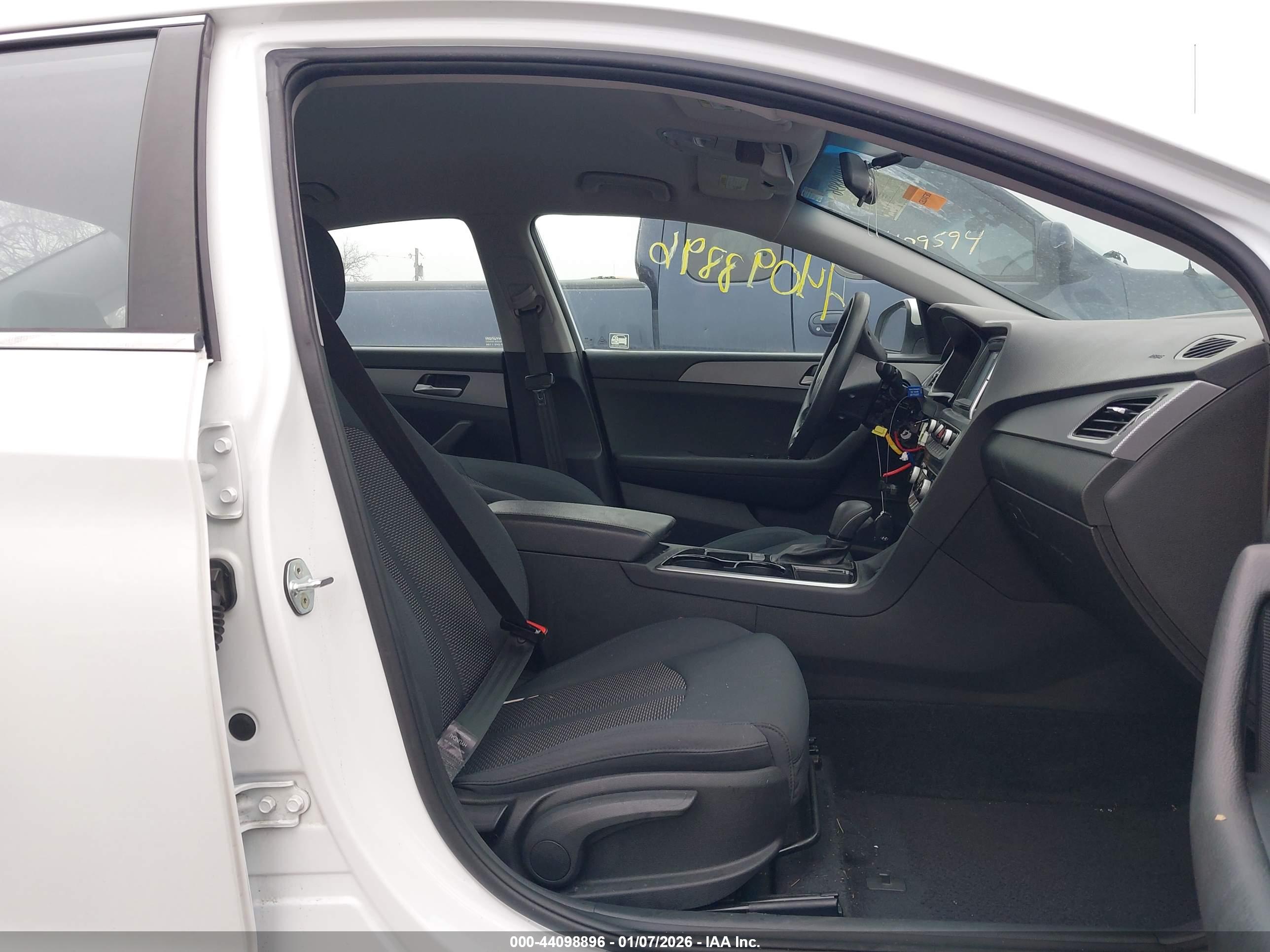HYUNDAI SONATA image 5