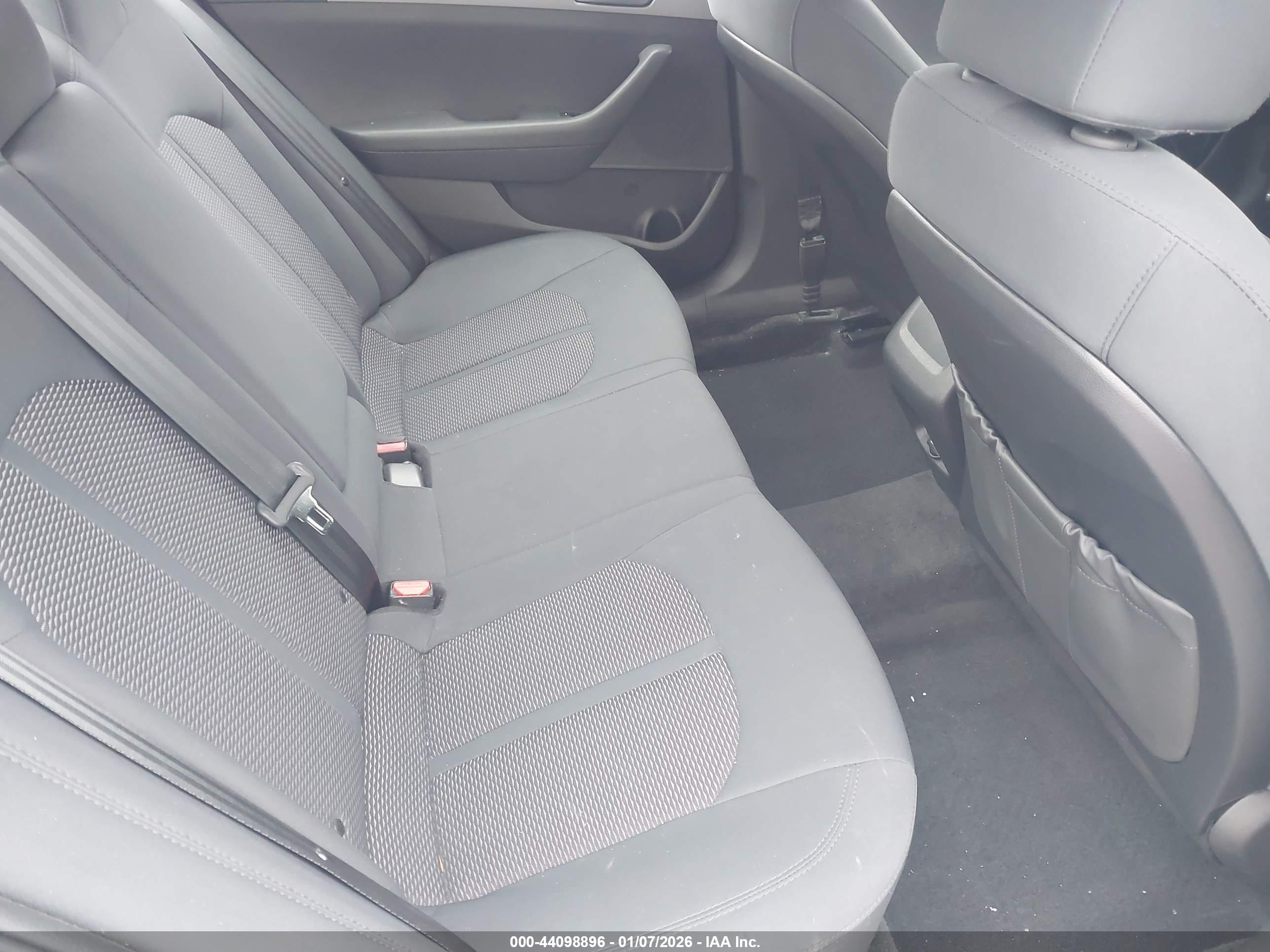 HYUNDAI SONATA image 8