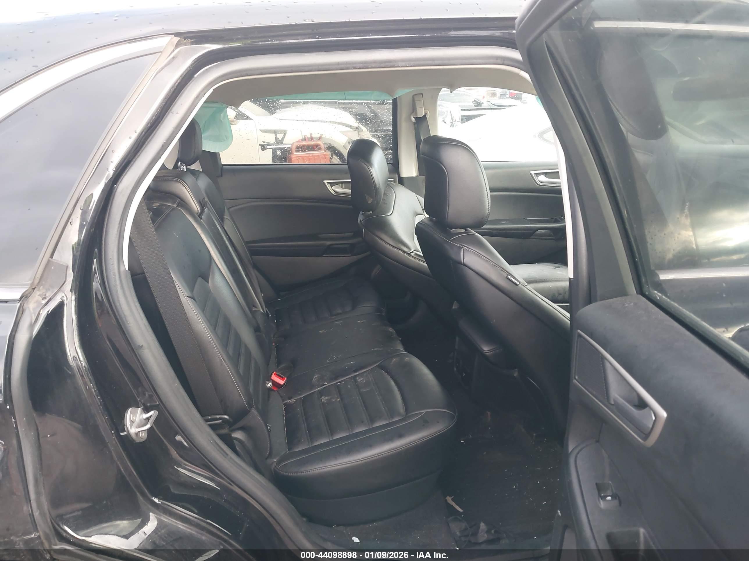 FORD EDGE image 8