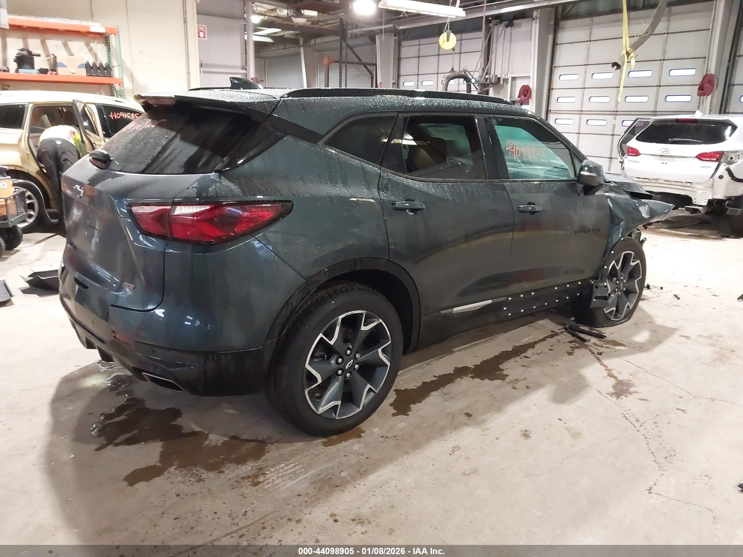 CHEVROLET BLAZER image 4