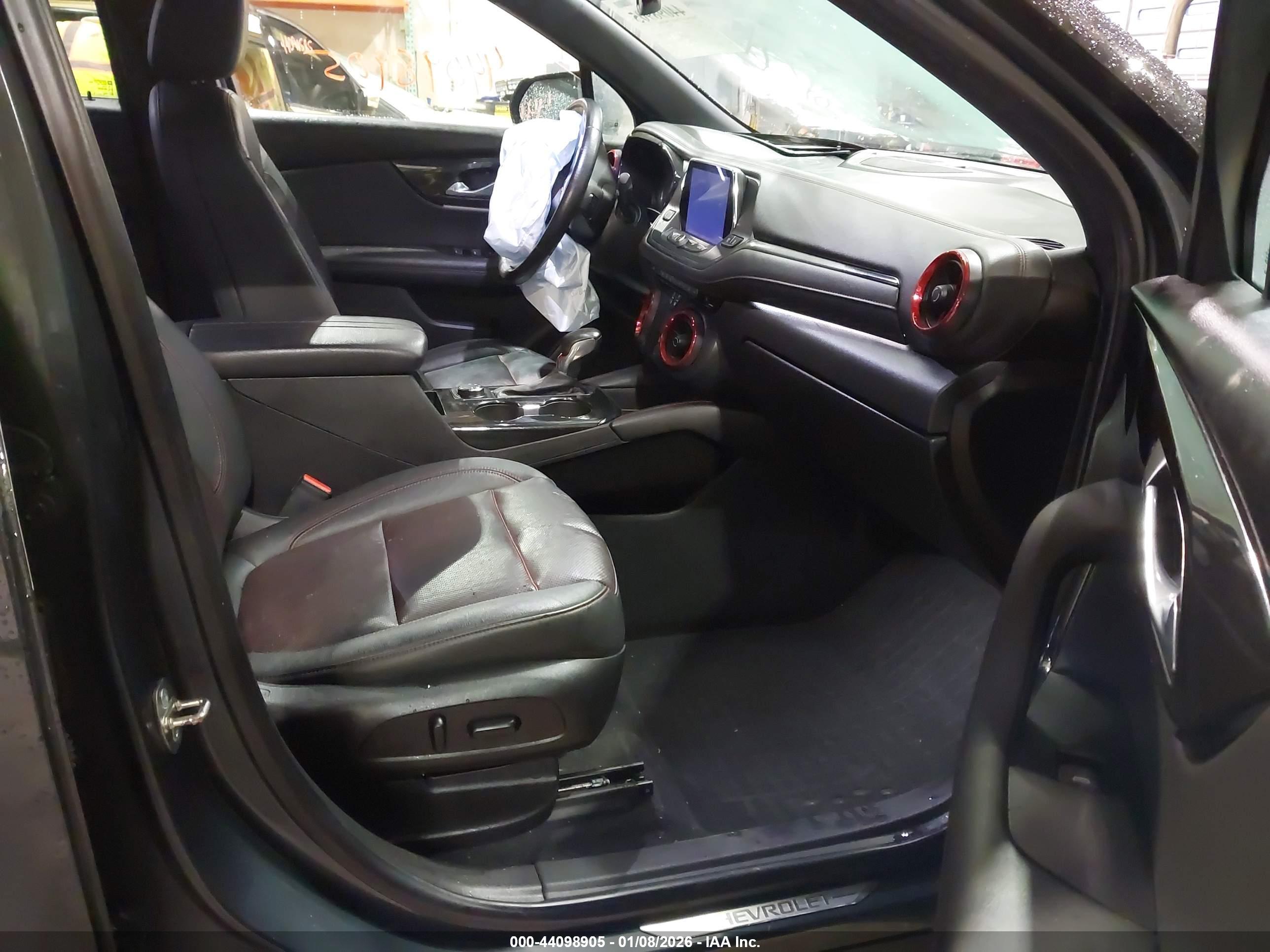 CHEVROLET BLAZER image 5