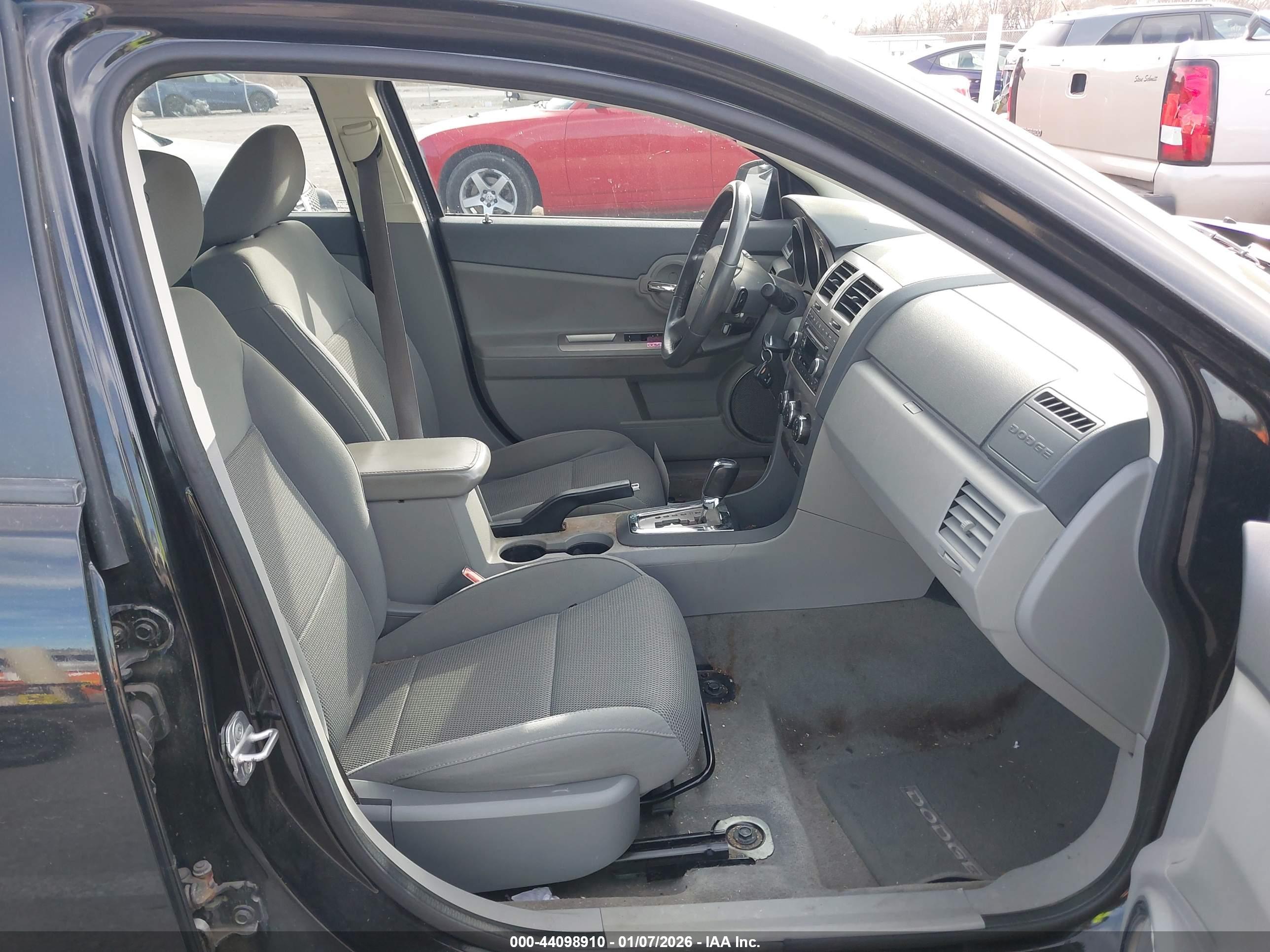 DODGE AVENGER image 5
