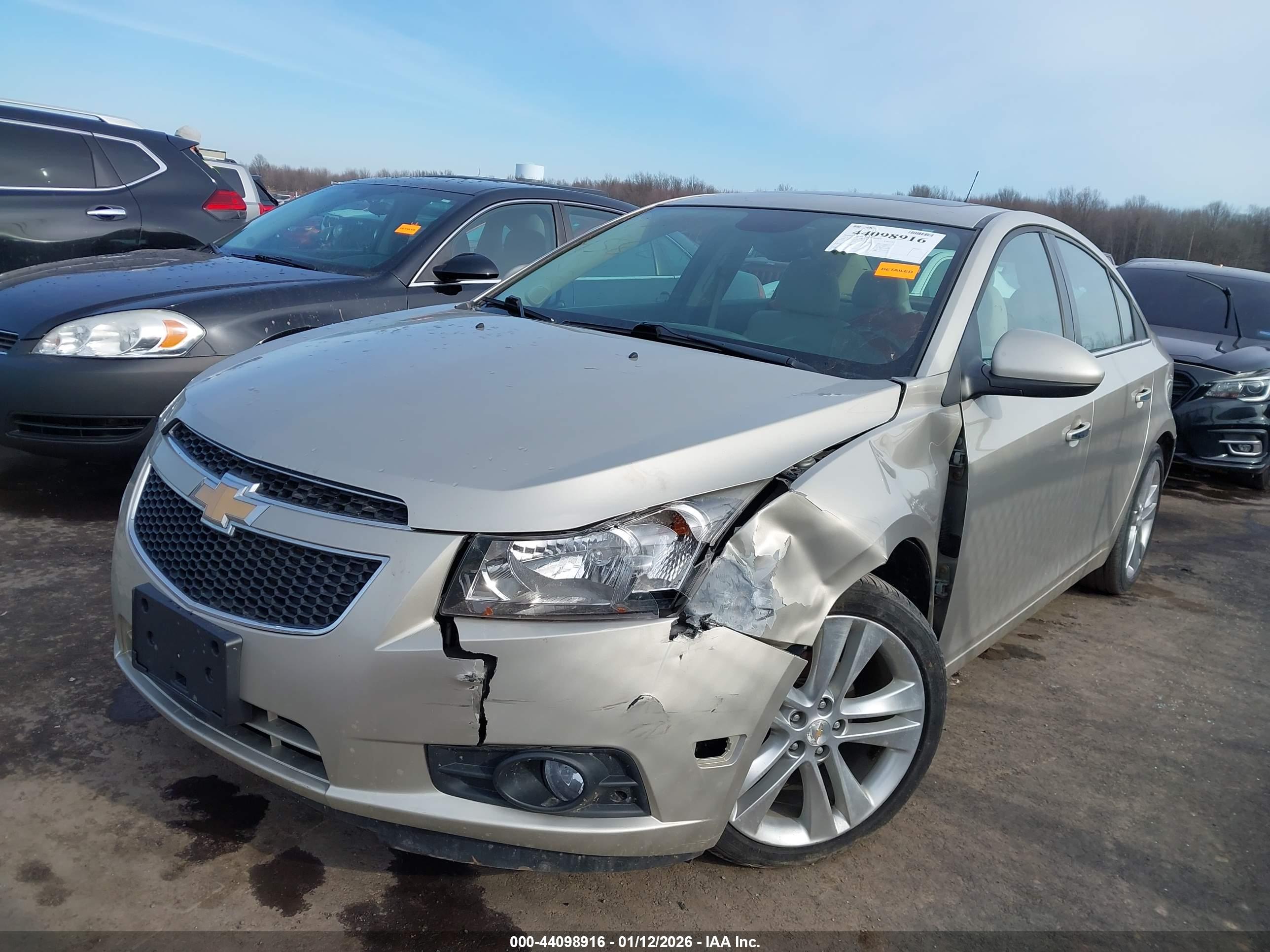 CHEVROLET CRUZE image 2