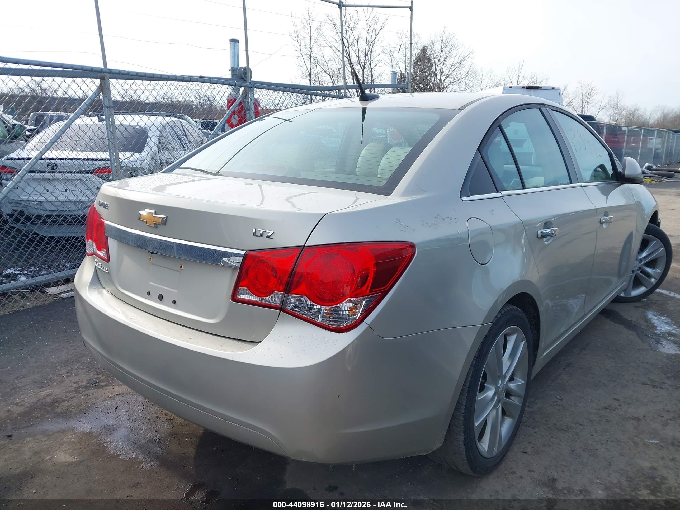 CHEVROLET CRUZE image 4