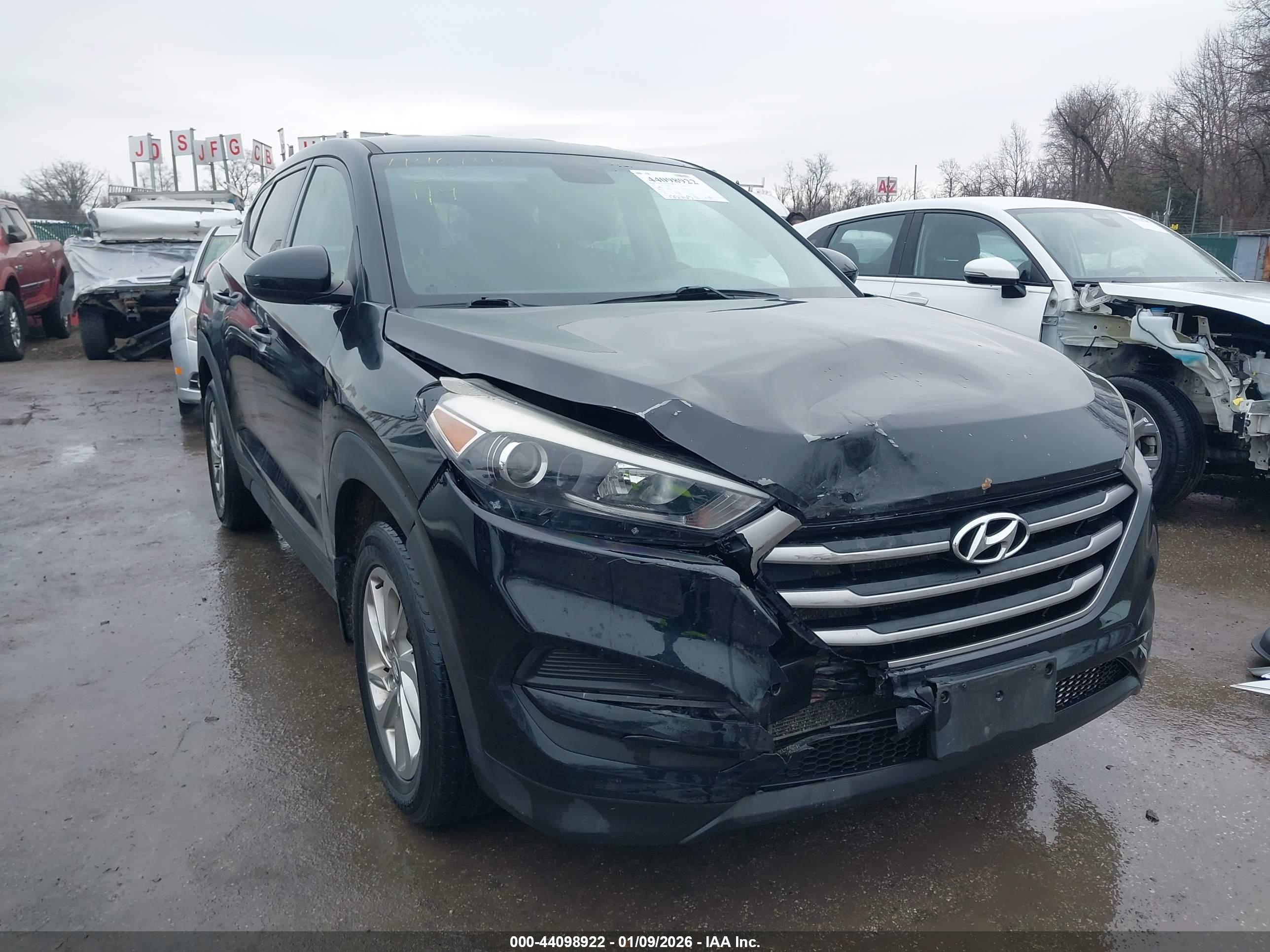 HYUNDAI TUCSON image 6