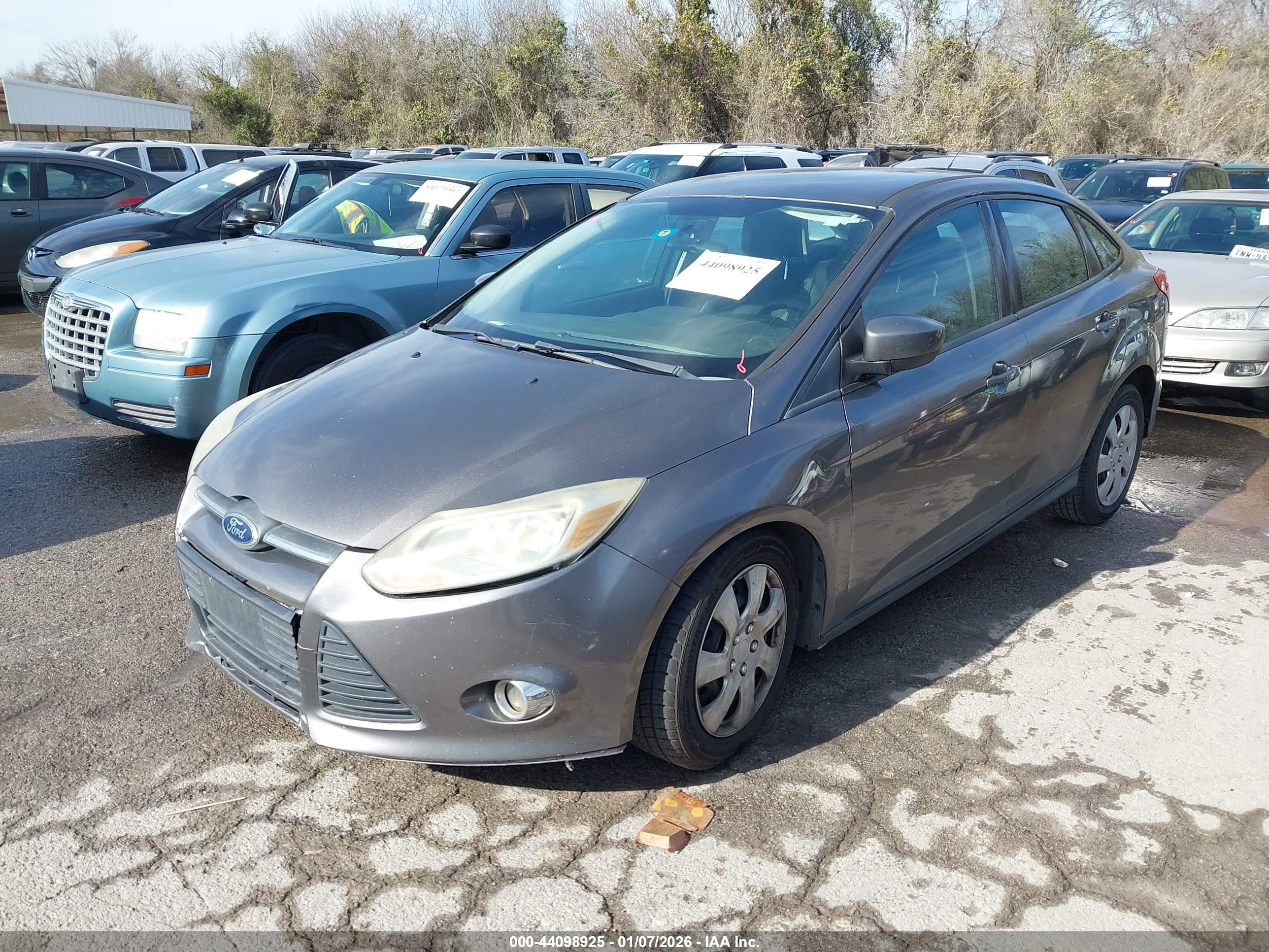 FORD FOCUS image 2