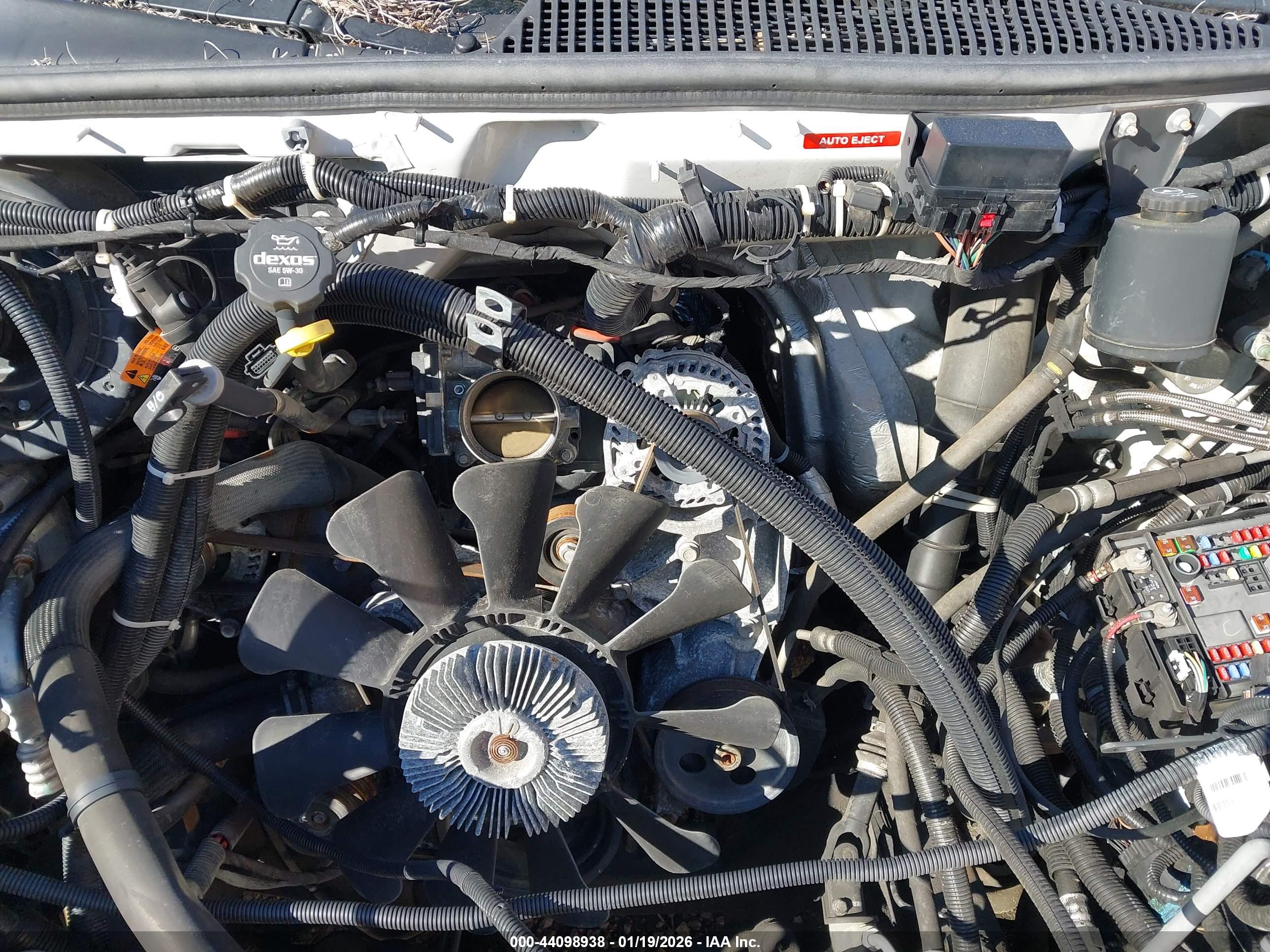 CHEVROLET EXPRESS image 10