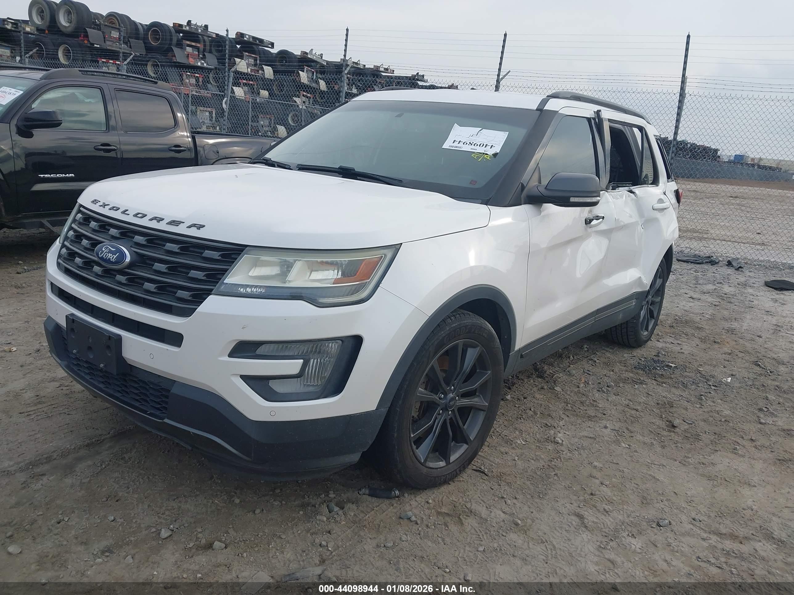 FORD EXPLORER image 2