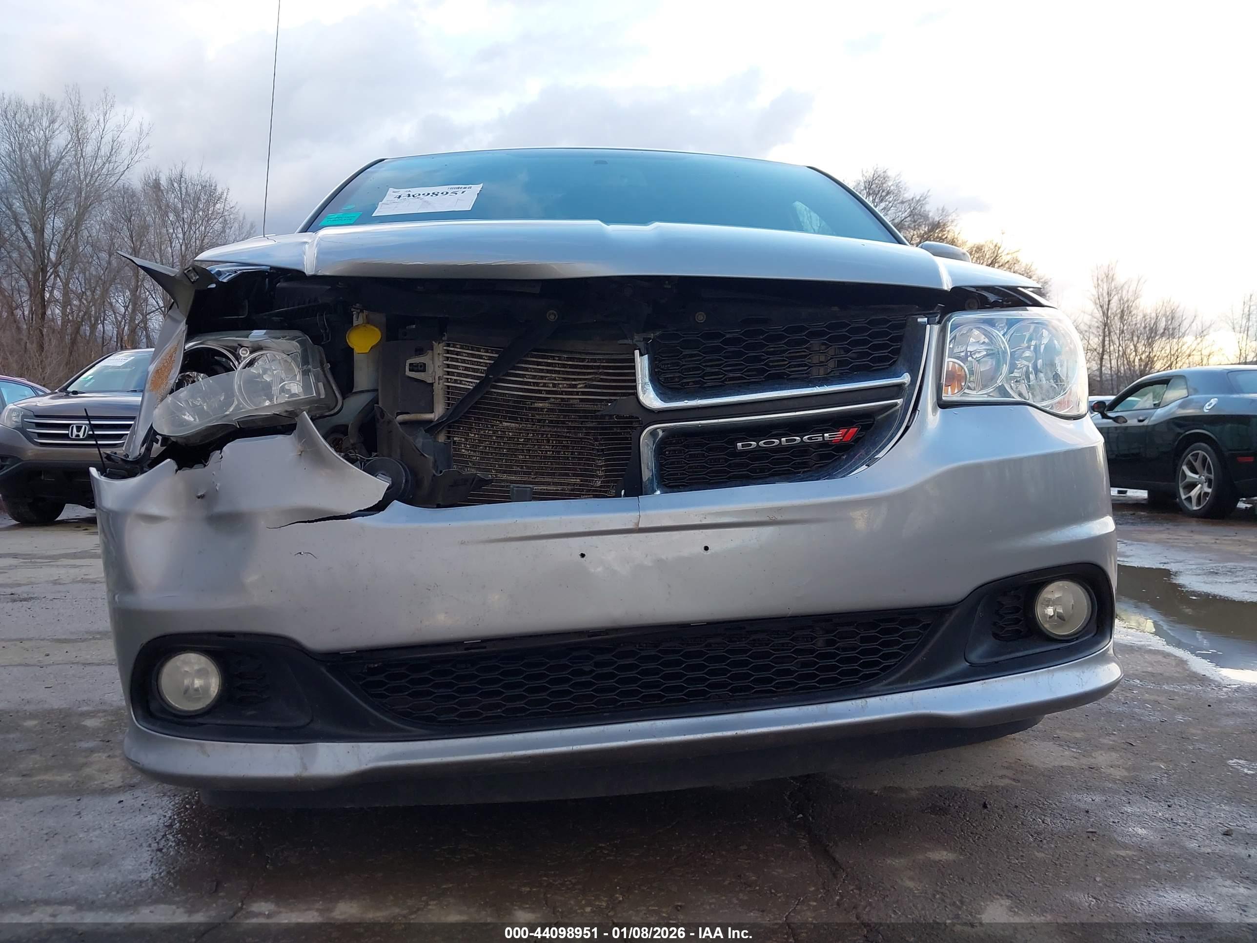 DODGE GRAND image 6