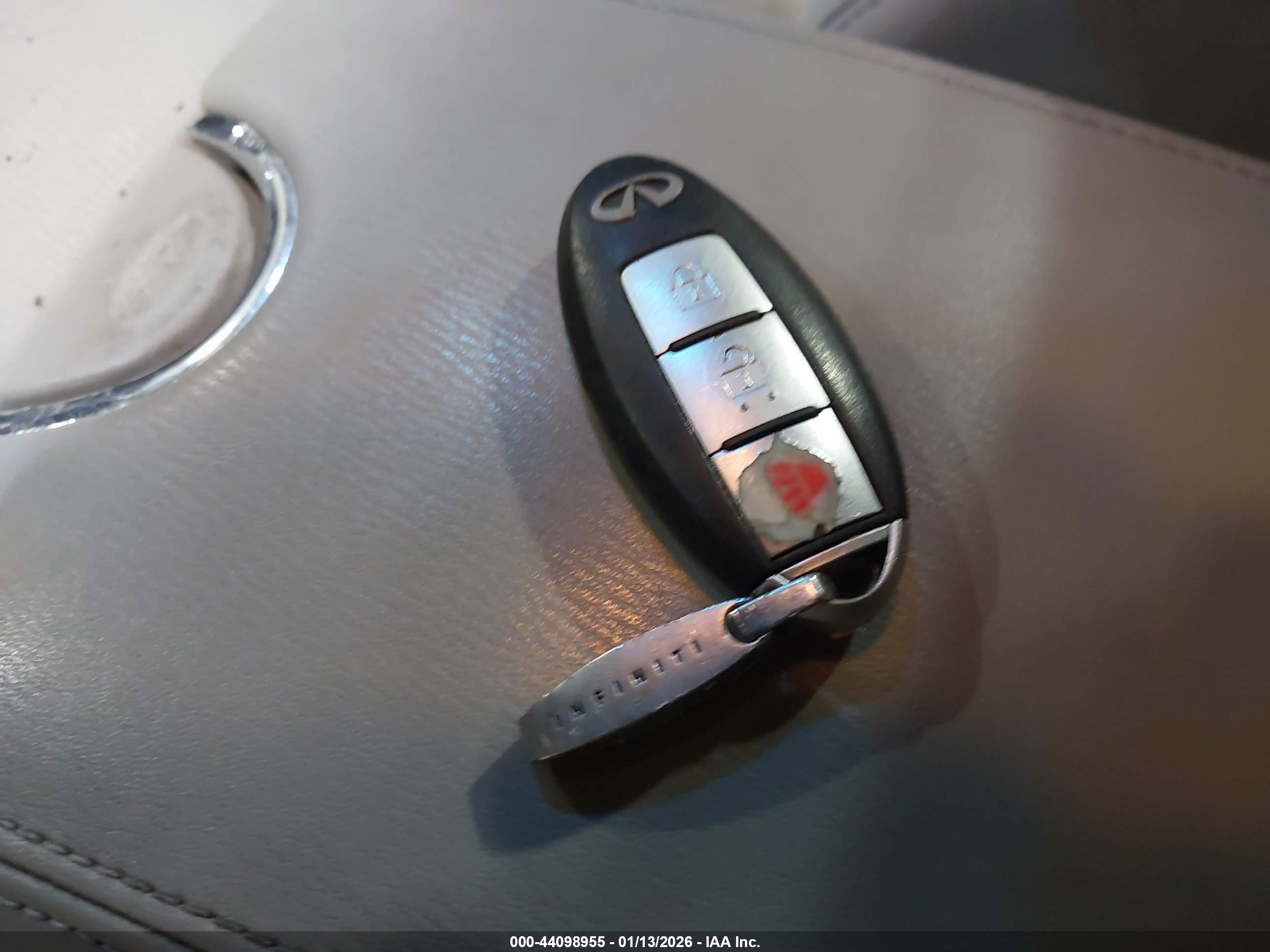 INFINITI EX35 image 11