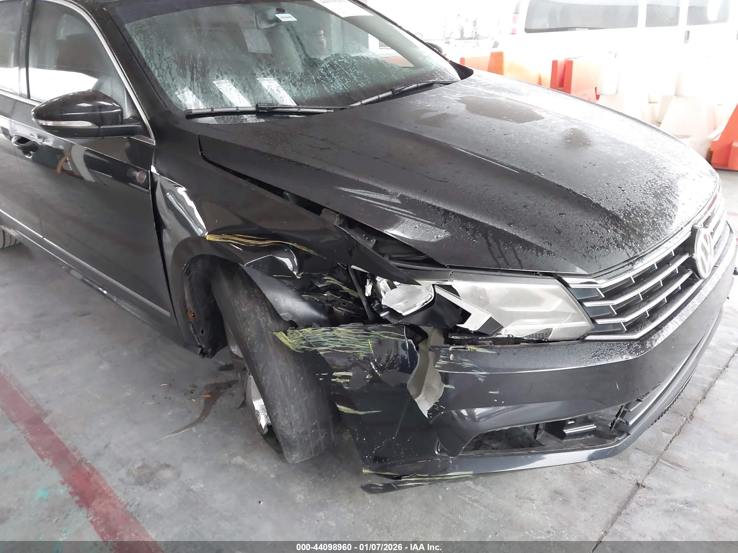 VOLKSWAGEN PASSAT image 6