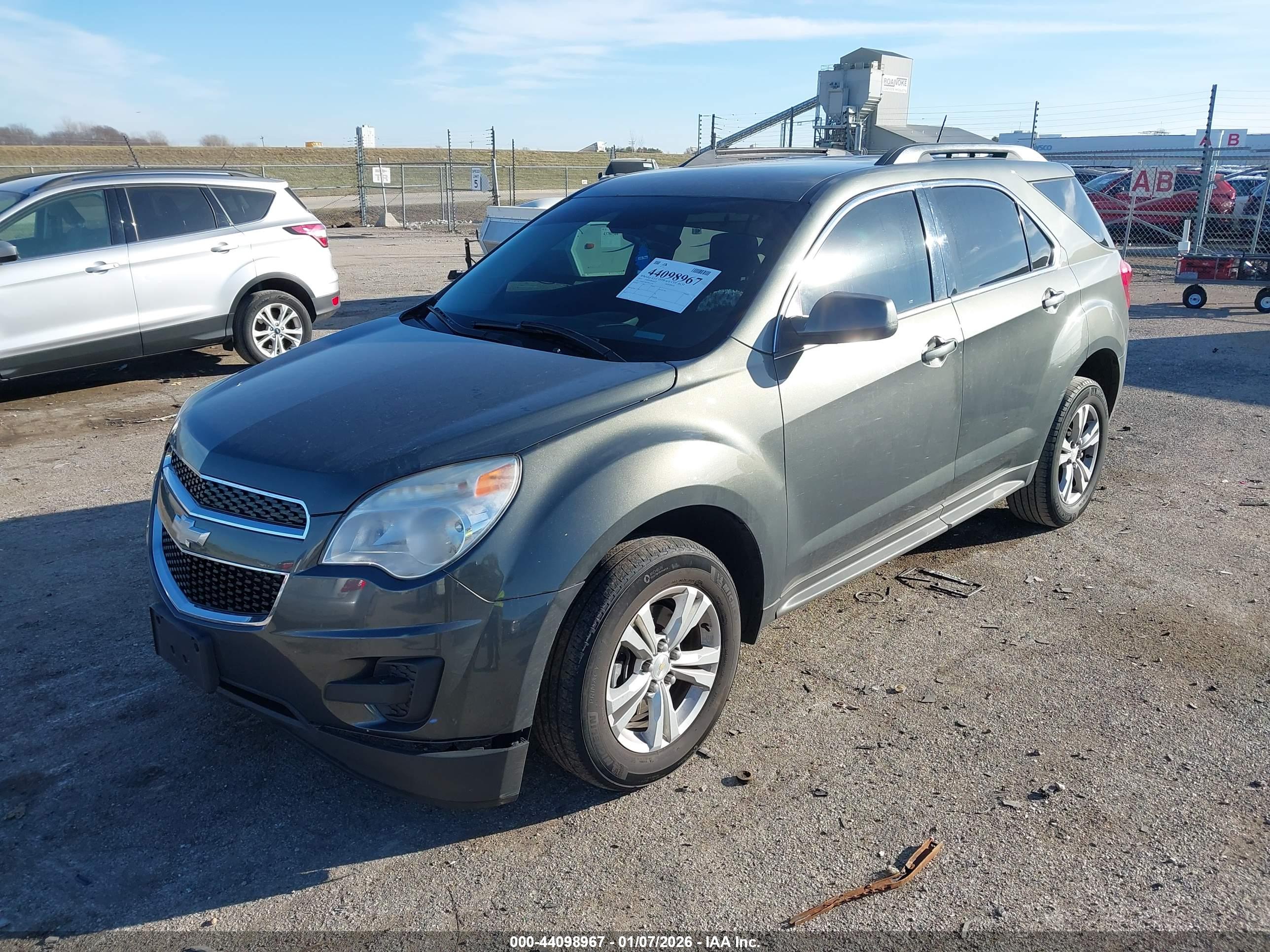 CHEVROLET EQUINOX image 2