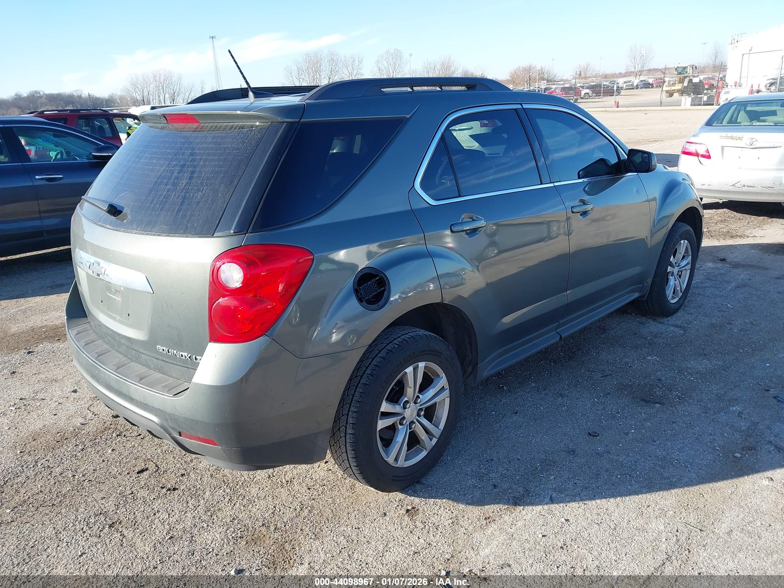 CHEVROLET EQUINOX image 4