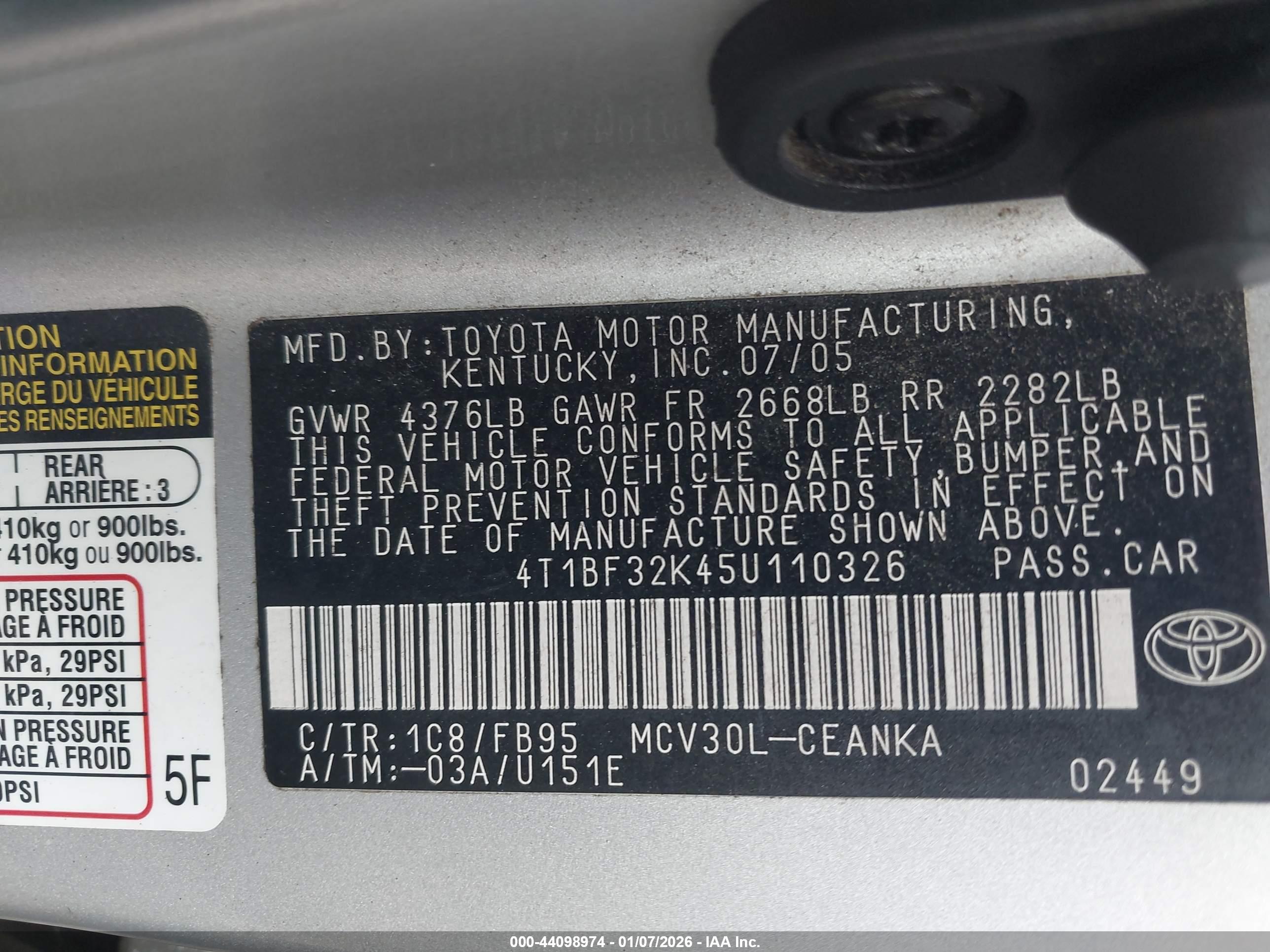 TOYOTA CAMRY image 9