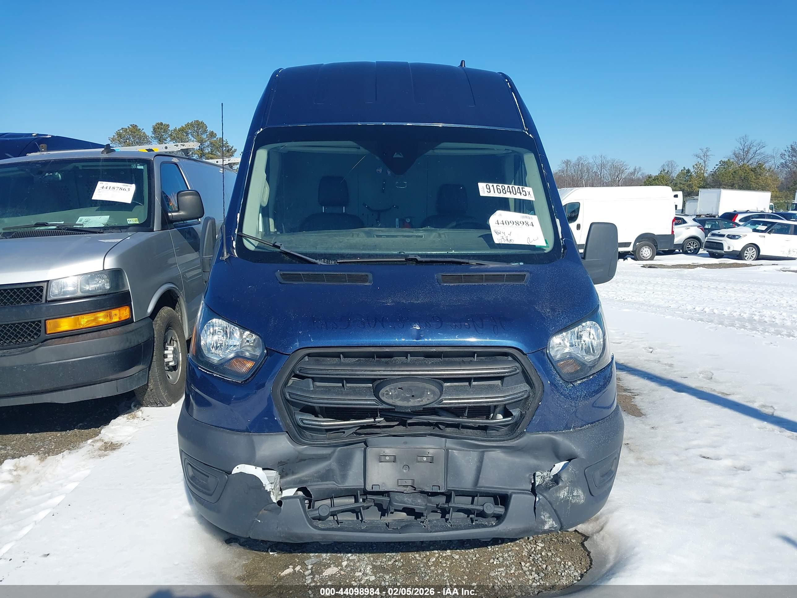 FORD TRANSIT-250 image 6