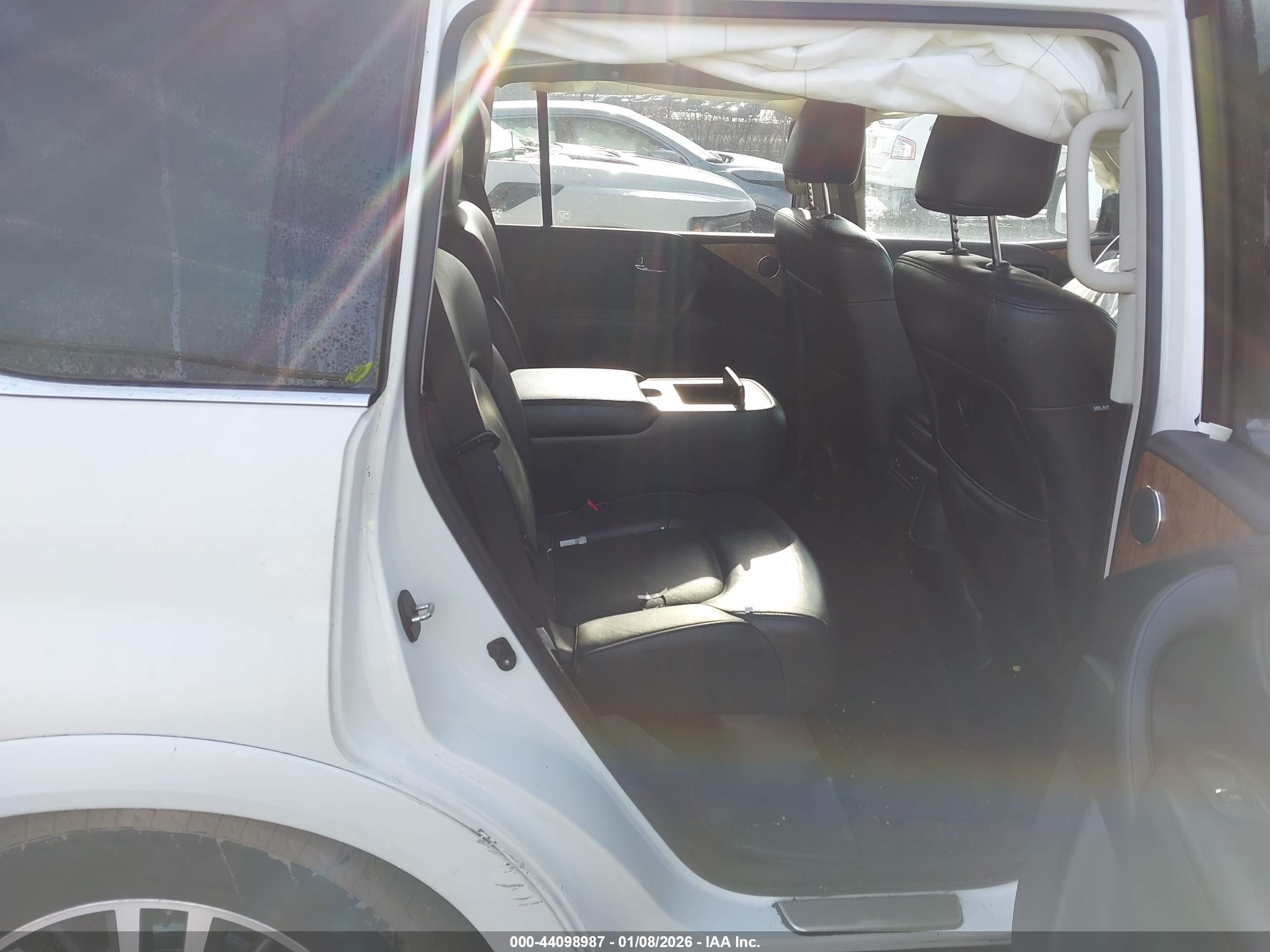 NISSAN ARMADA image 8