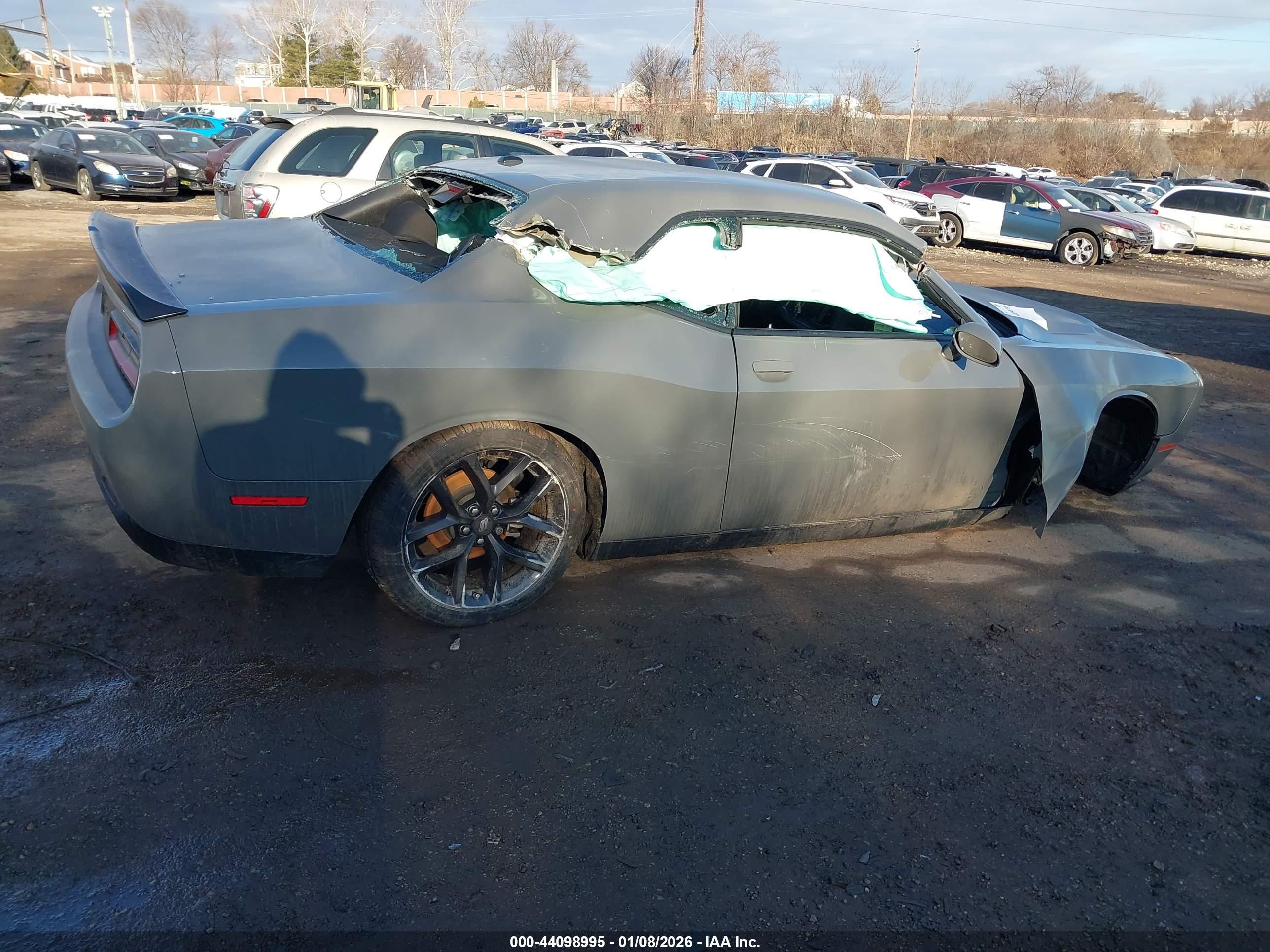 DODGE CHALLENGER image 4