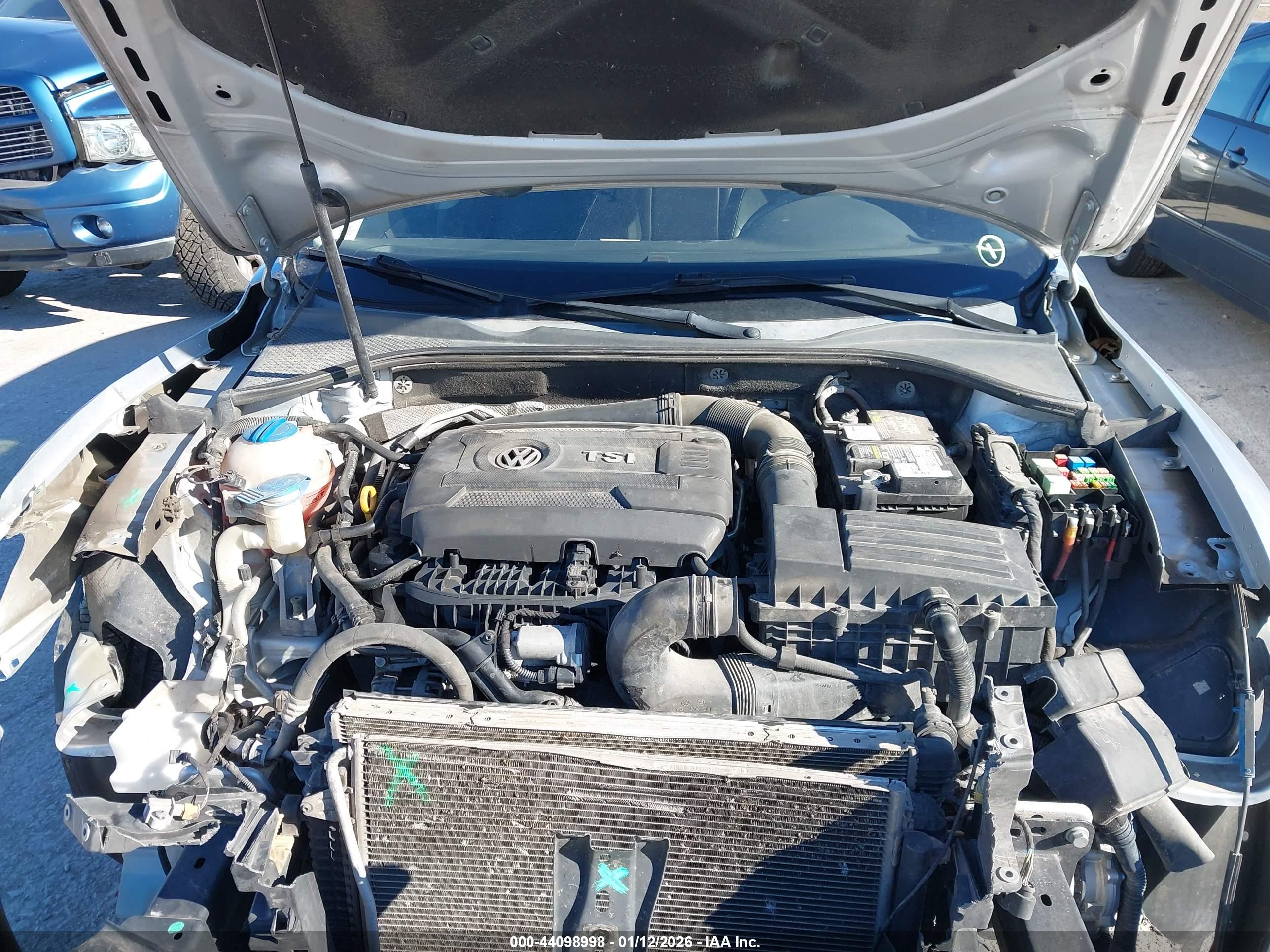 VOLKSWAGEN PASSAT image 10