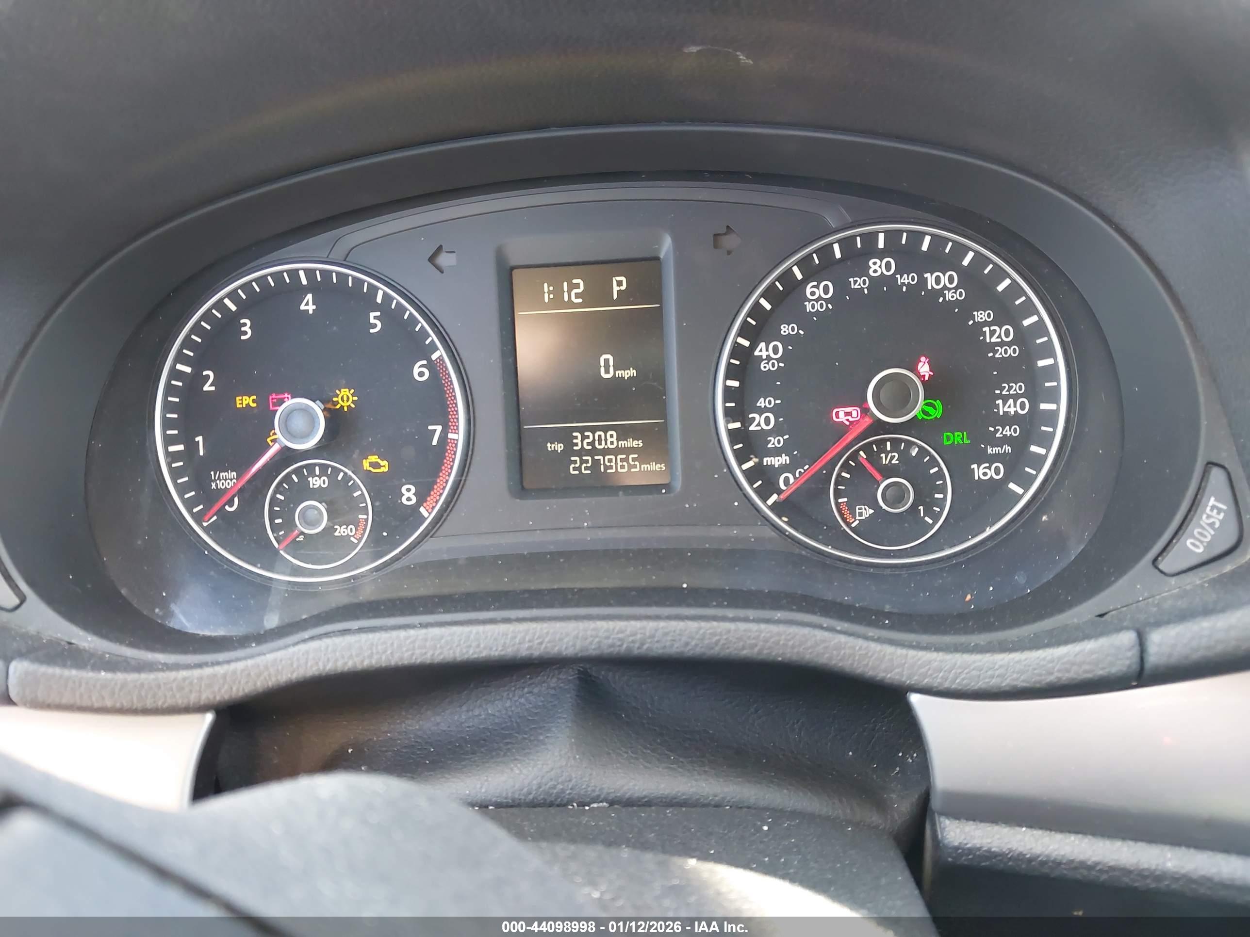 VOLKSWAGEN PASSAT image 7