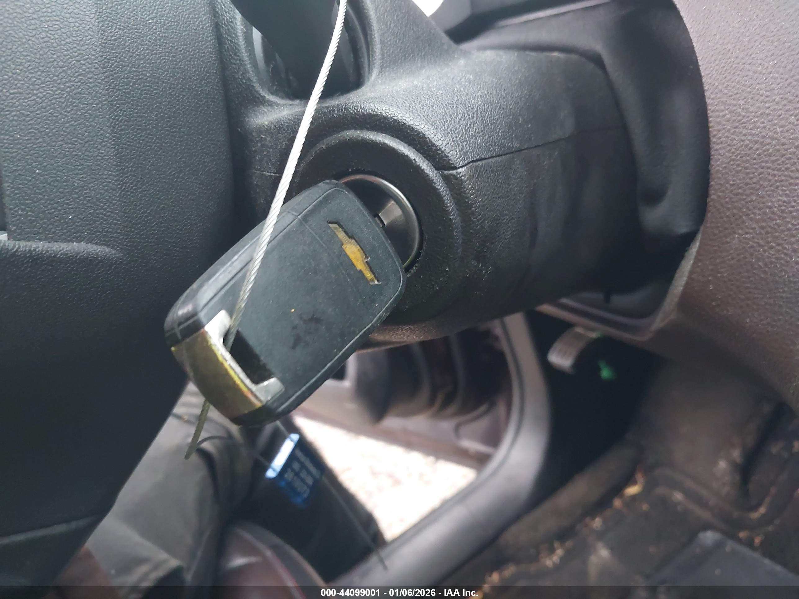 CHEVROLET EQUINOX image 11