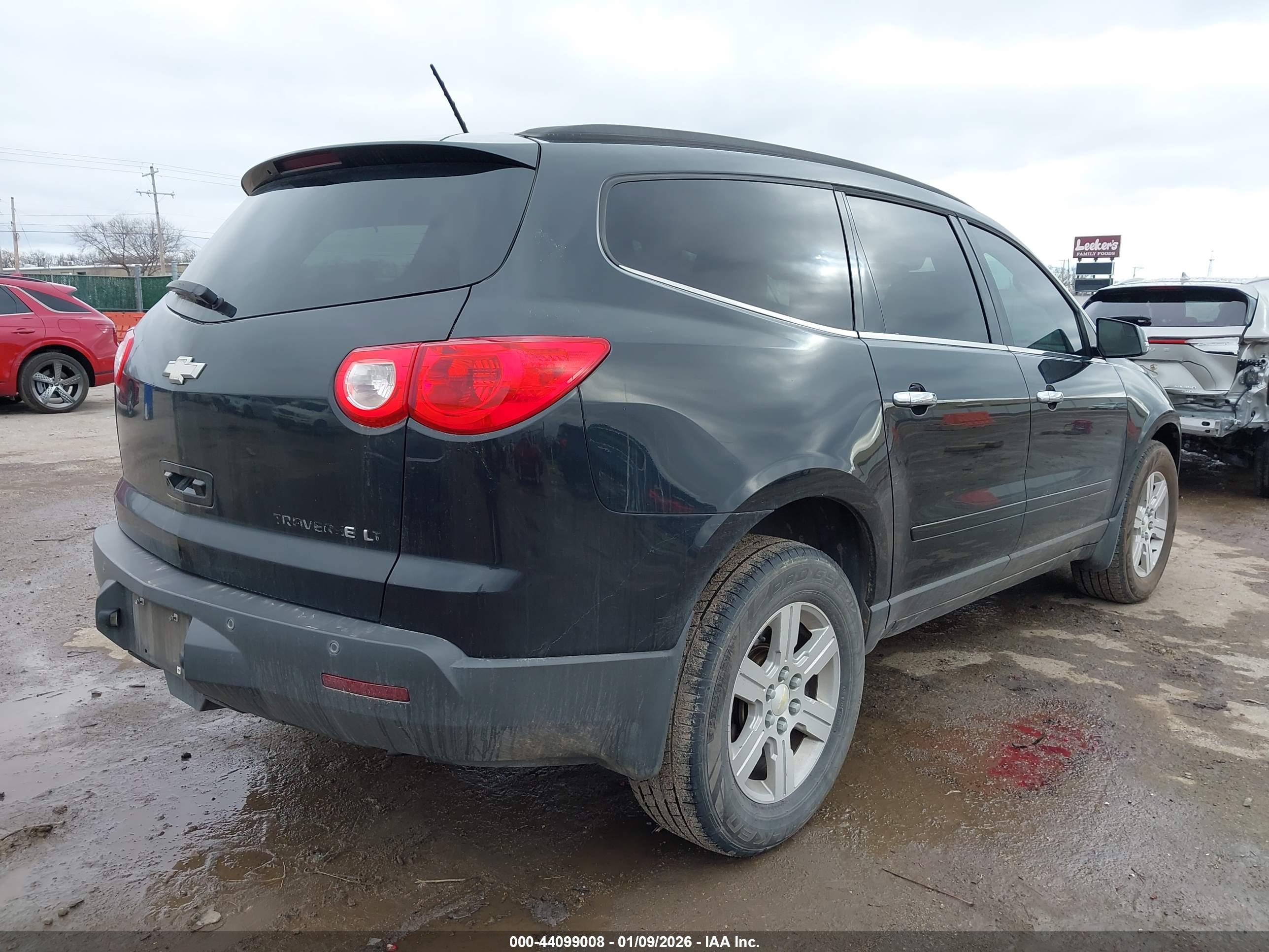 CHEVROLET TRAVERSE image 4
