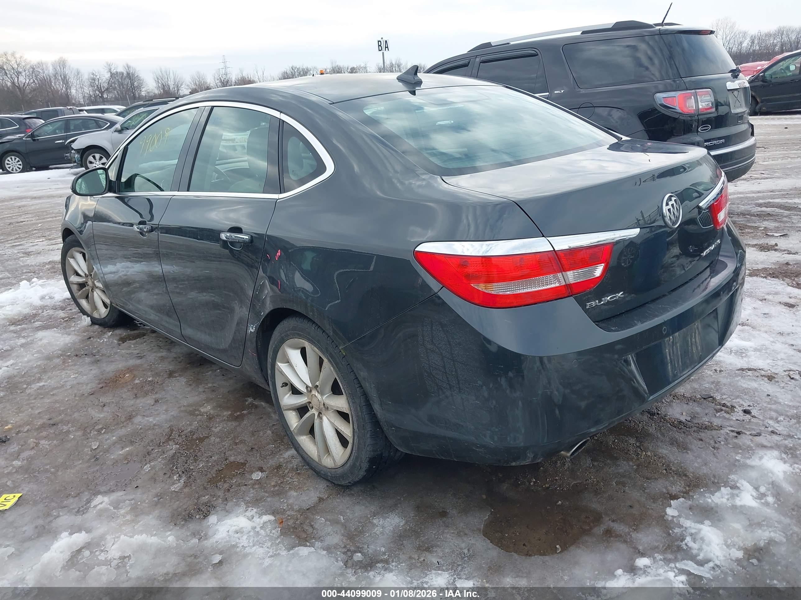 BUICK VERANO image 3