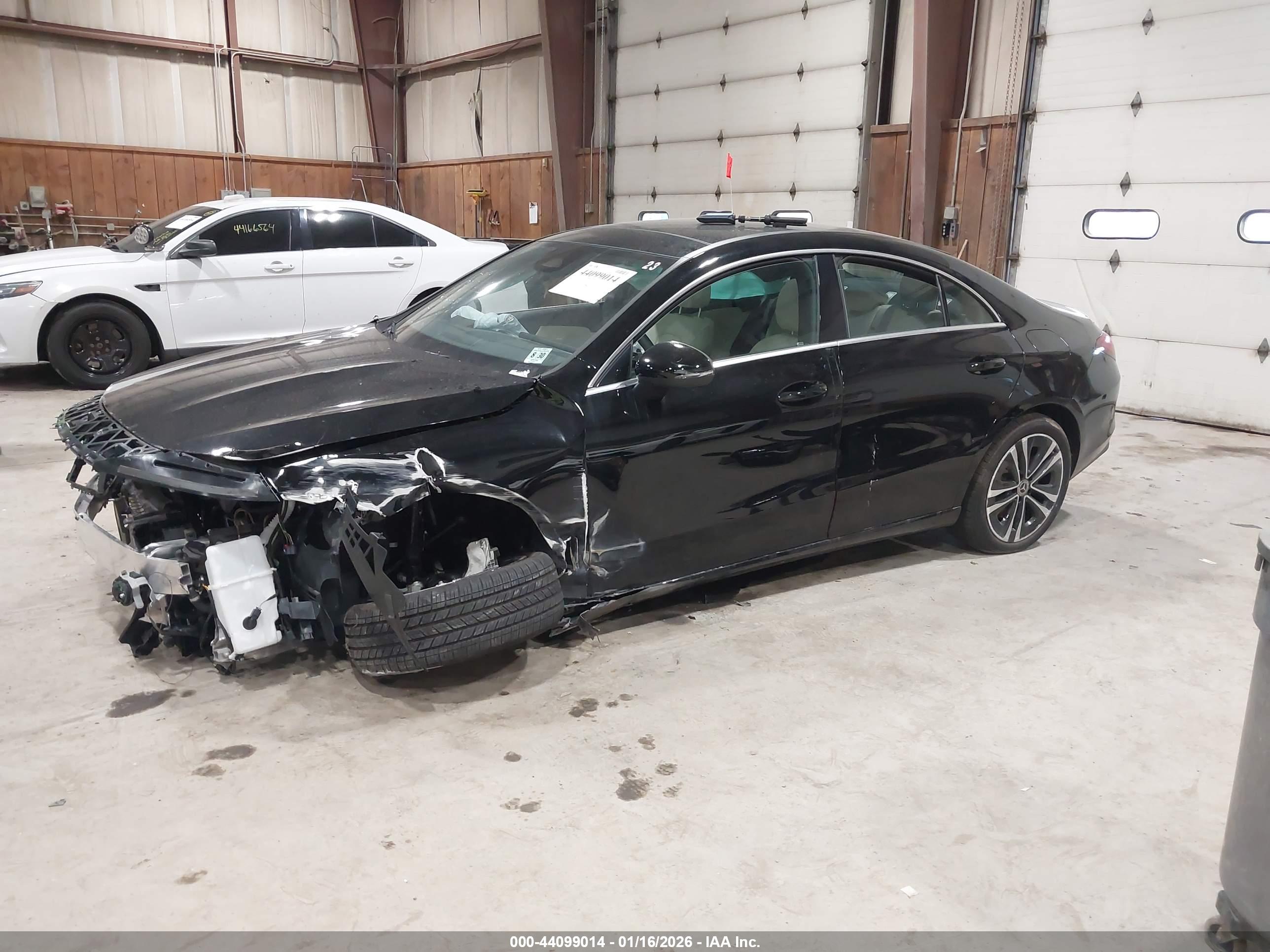 MERCEDES-BENZ CLA image 2